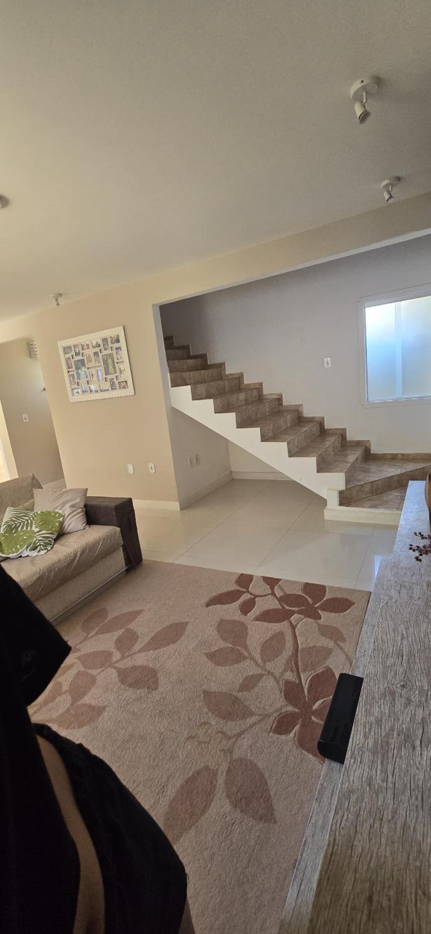 Casa Beija Flor - 03 quartos com suíte, piscina e área de churrasco, luxo totalmente privativa