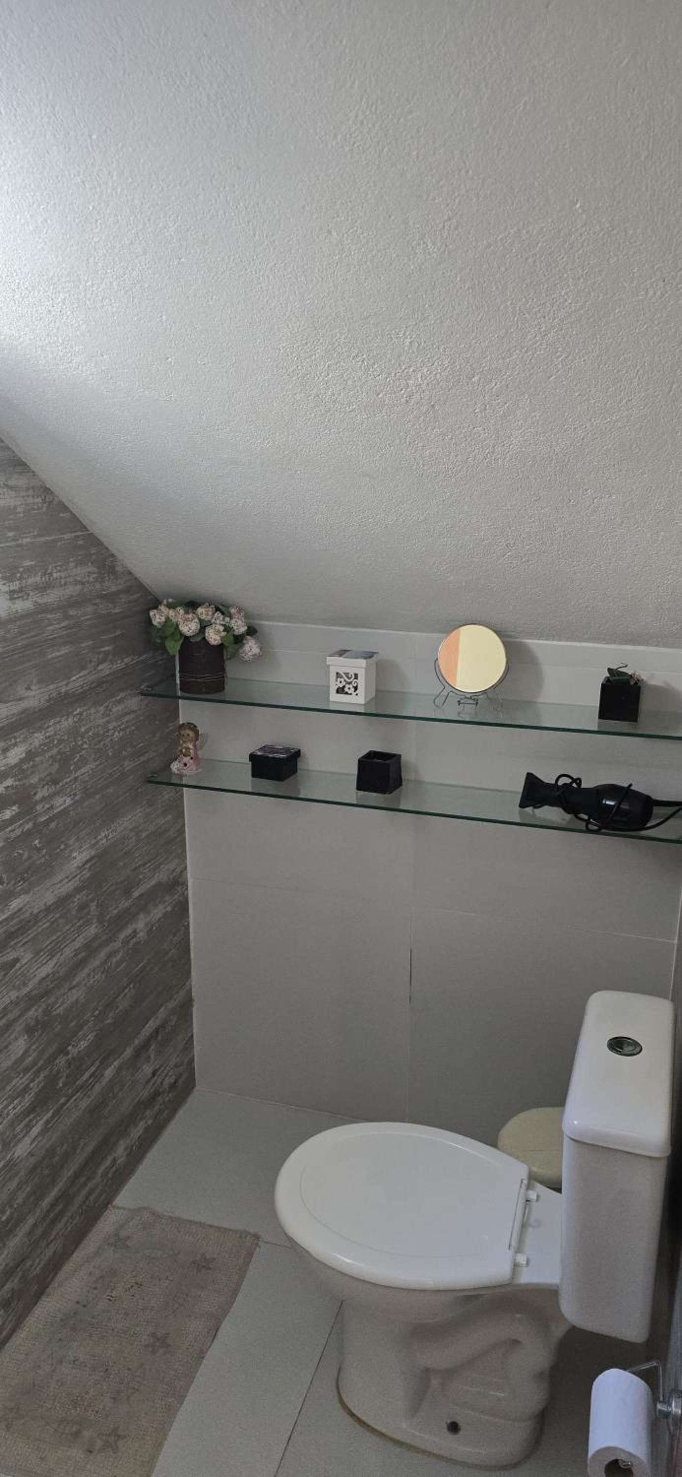 Casa Beija Flor - 03 quartos com suíte, piscina e área de churrasco, luxo totalmente privativa