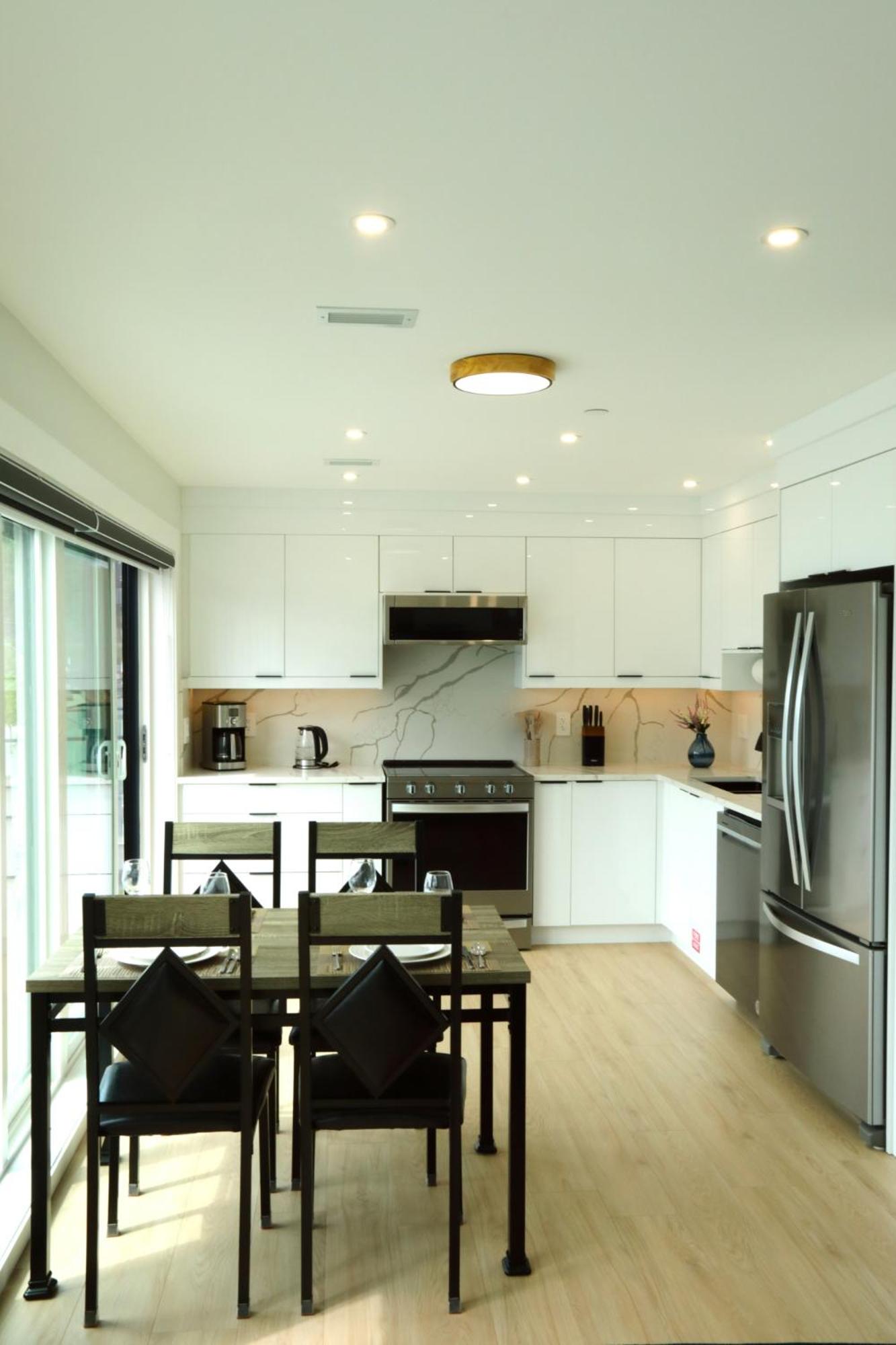 PeachView Deluxe Suites 301