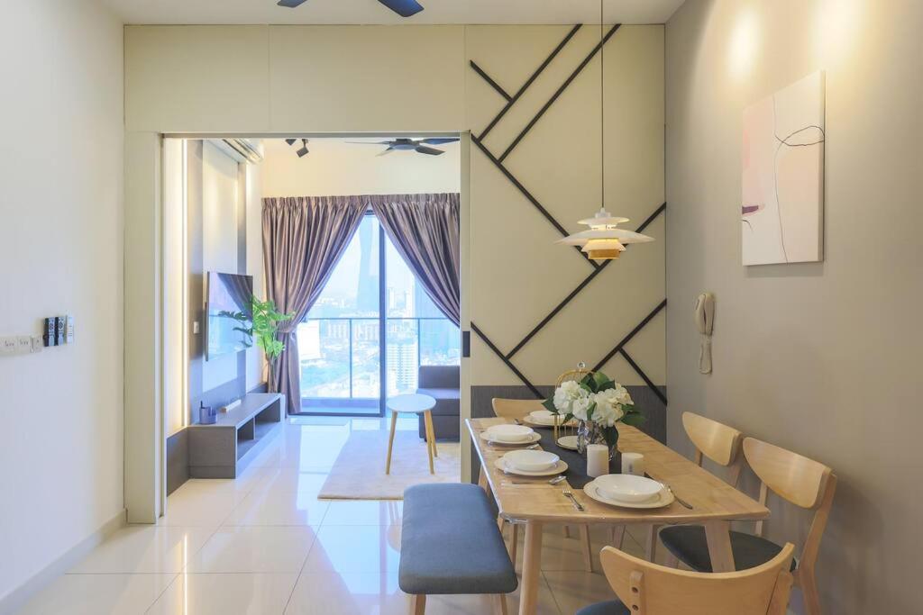 Continew TRX Corner House +2 Balconies +2 Rooms