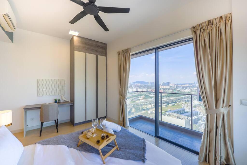 Continew TRX Corner House +2 Balconies +2 Rooms