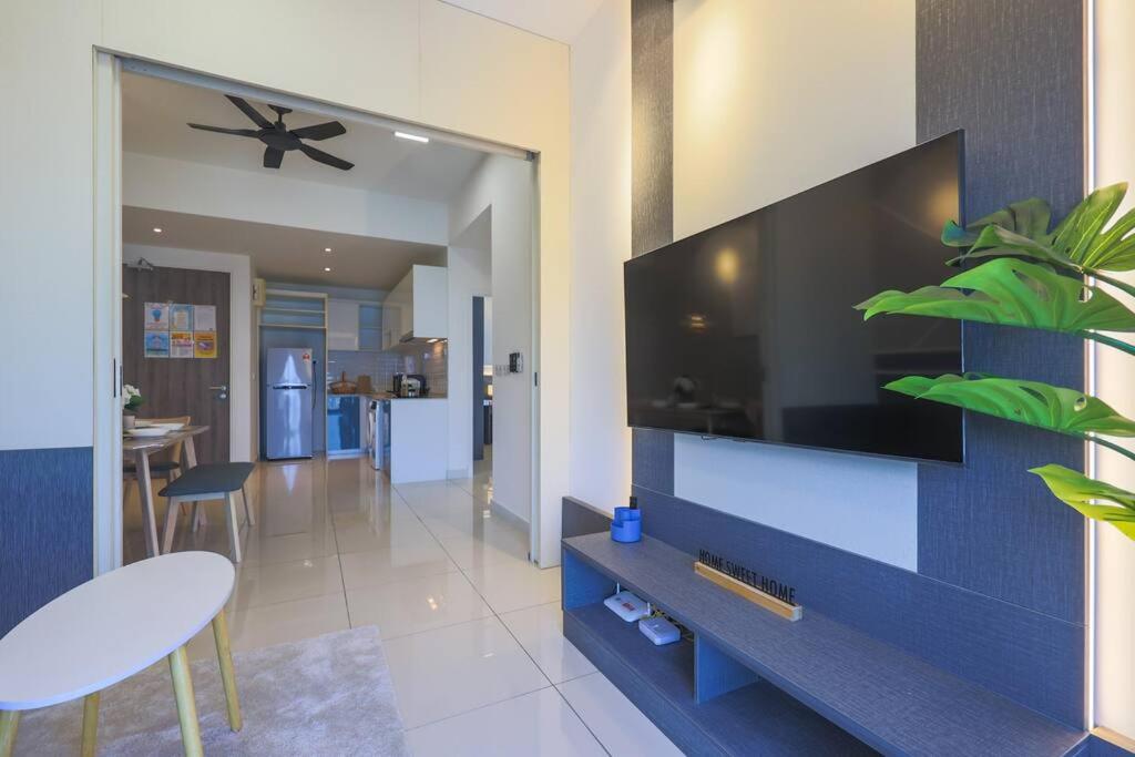Continew TRX Corner House +2 Balconies +2 Rooms