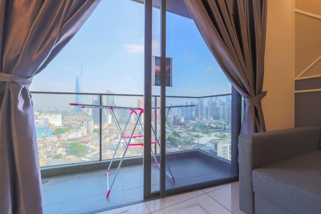 Continew TRX Corner House +2 Balconies +2 Rooms