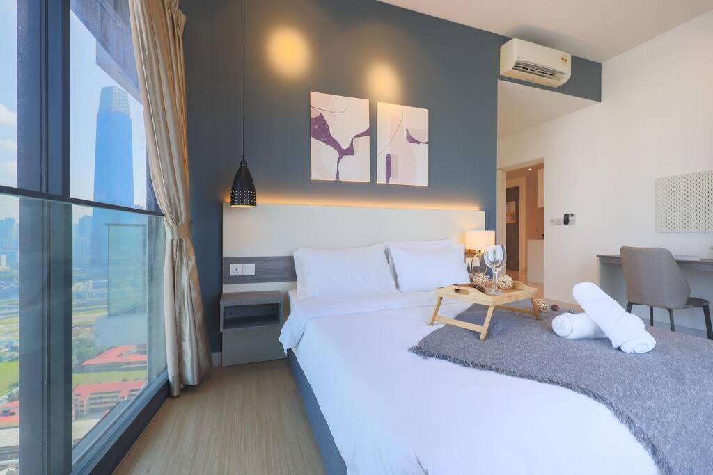 Continew TRX Corner House +2 Balconies +2 Rooms