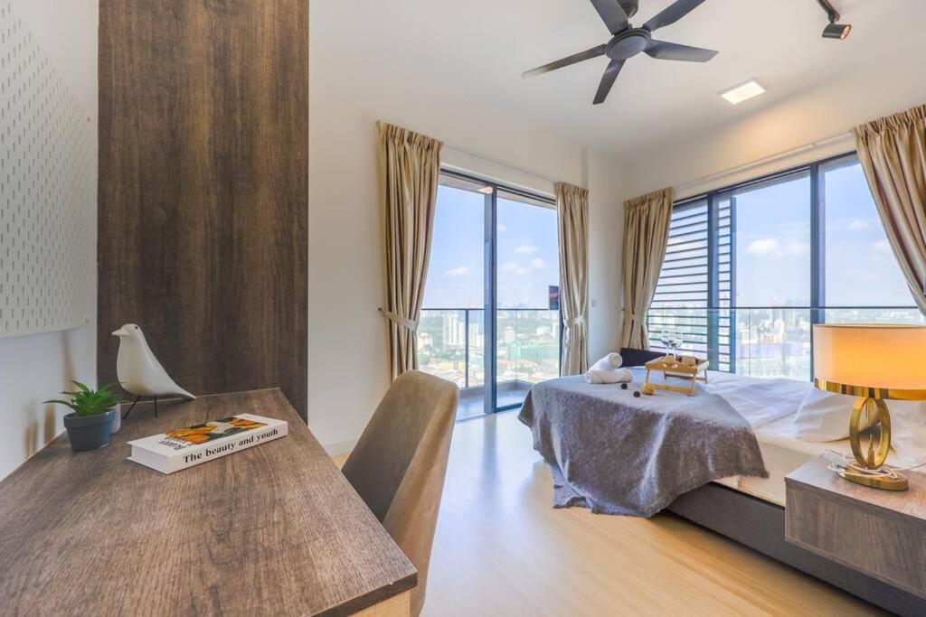 Continew TRX Corner House +2 Balconies +2 Rooms