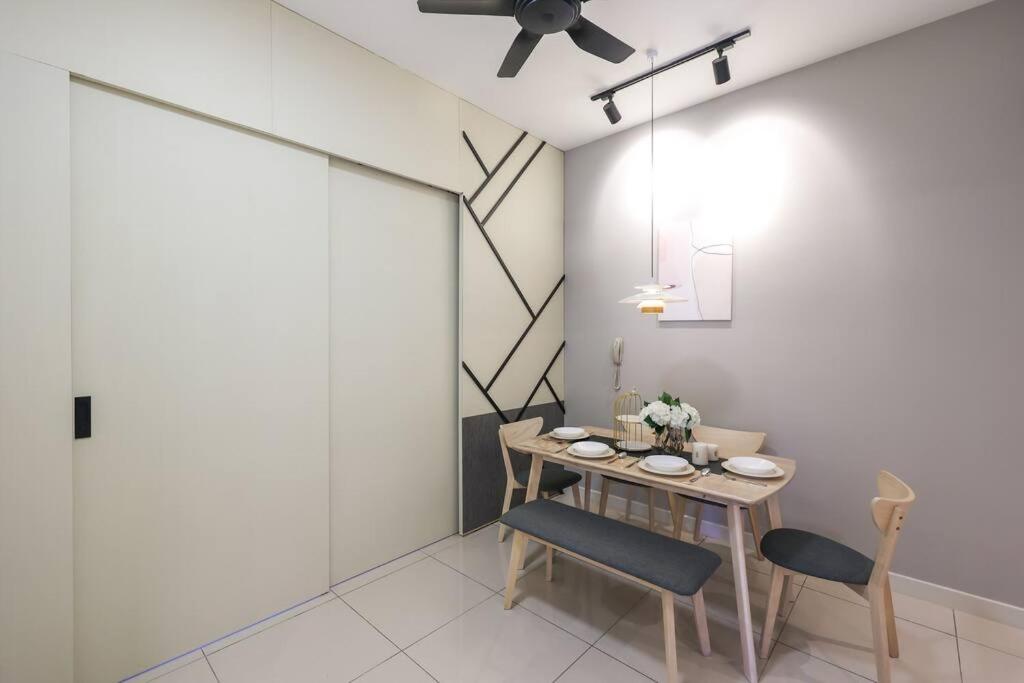 Continew TRX Corner House +2 Balconies +2 Rooms