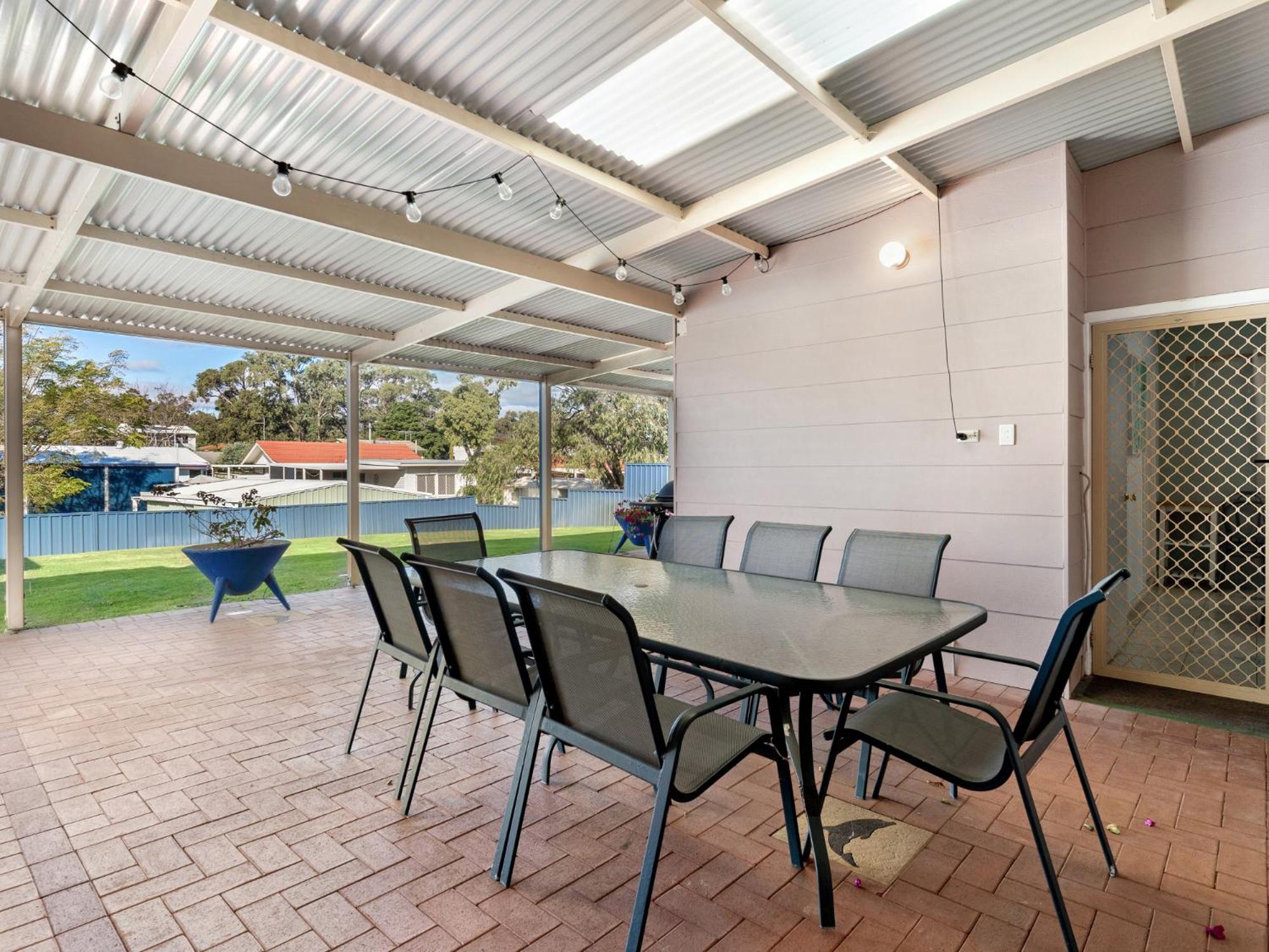 Giggles Beach House in Silver Sands