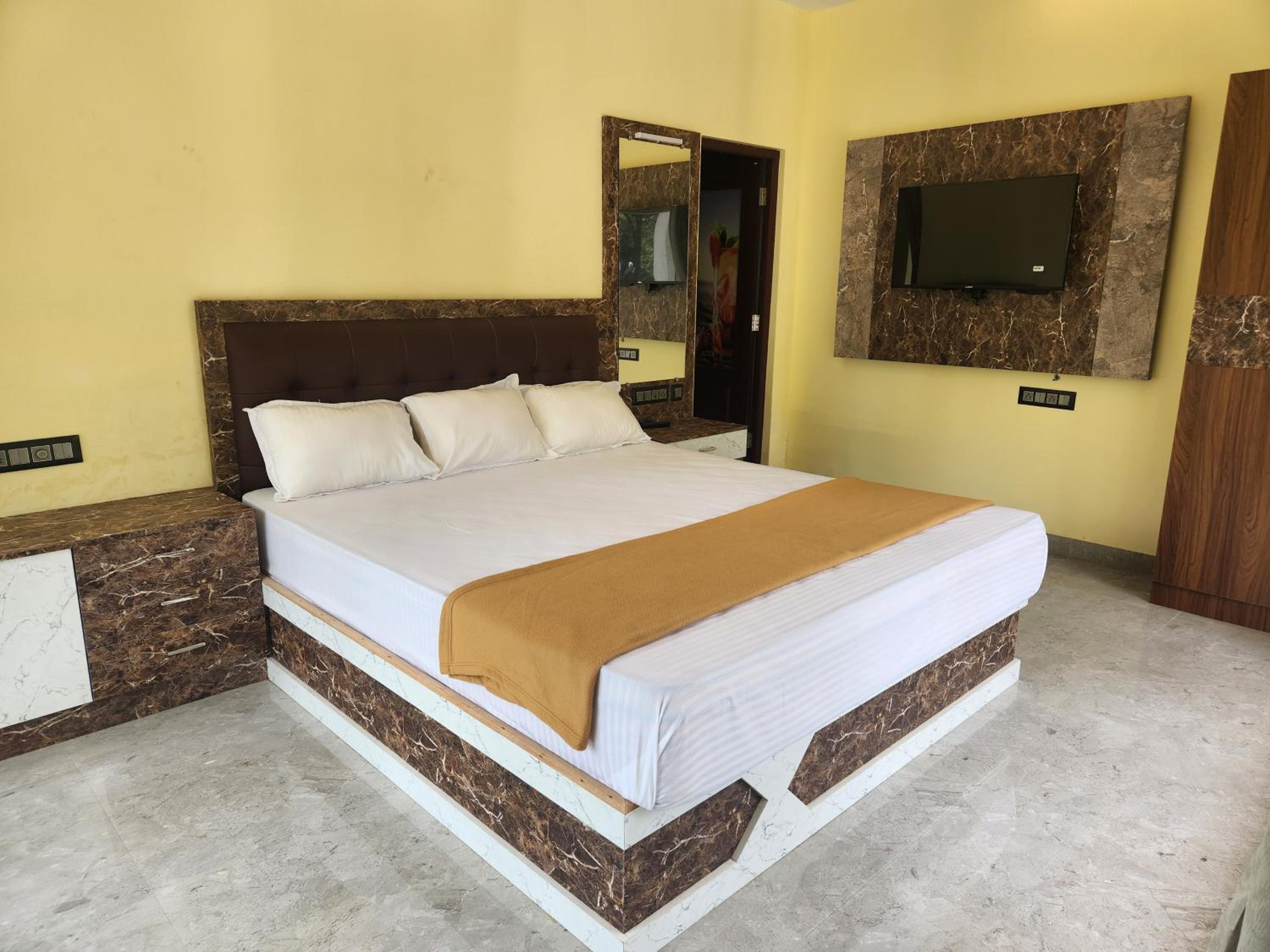 Krishnabhavan Resorts
