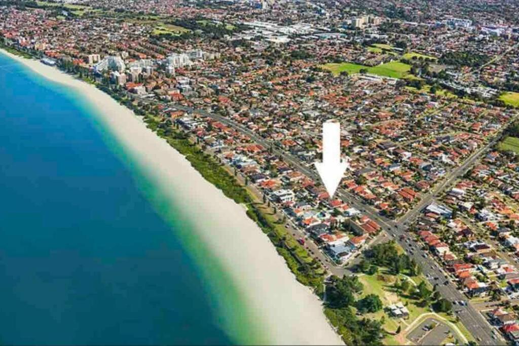 NEW furnish, 3 min SYD airport, 1 min walk beach