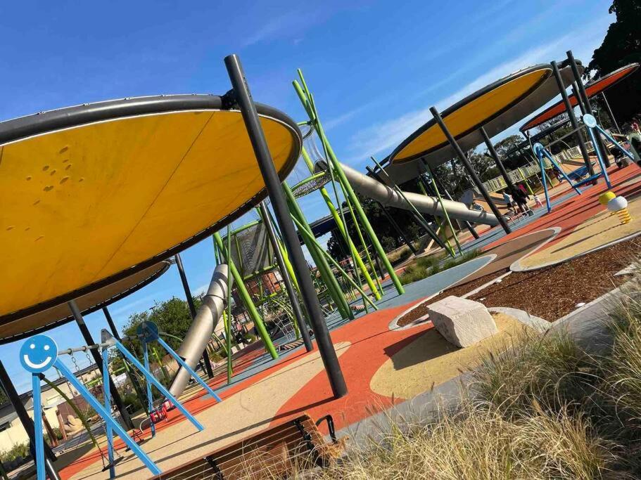 NEW furnish, 3 min SYD airport, 1 min walk beach