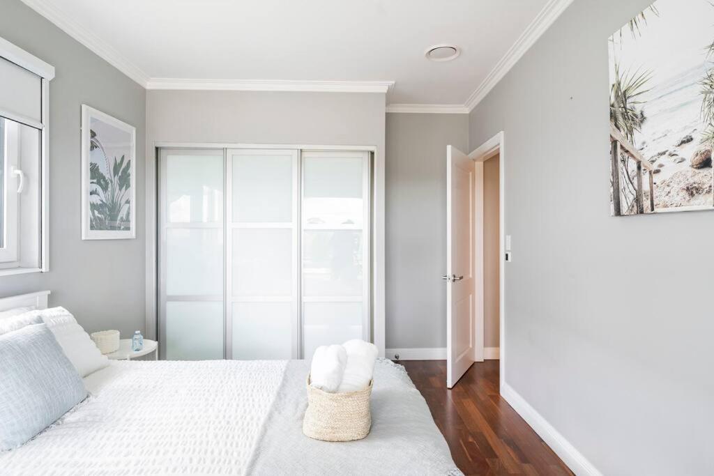 NEW furnish, 3 min SYD airport, 1 min walk beach