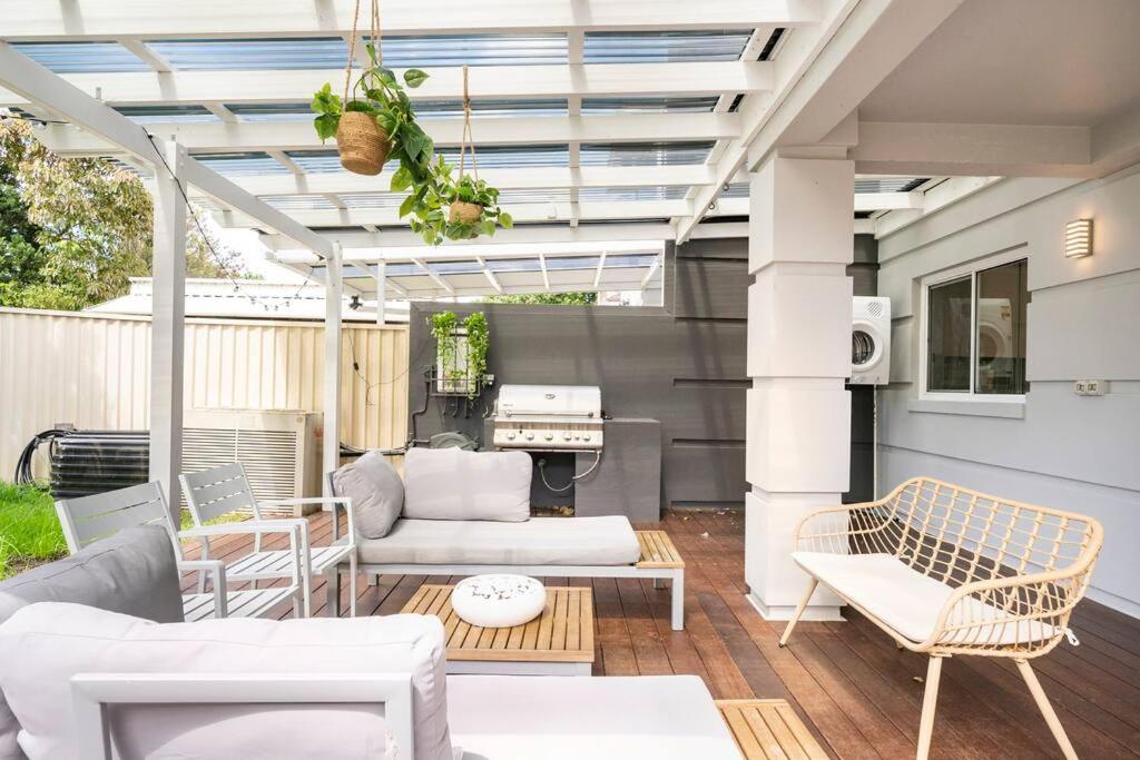 NEW furnish, 3 min SYD airport, 1 min walk beach