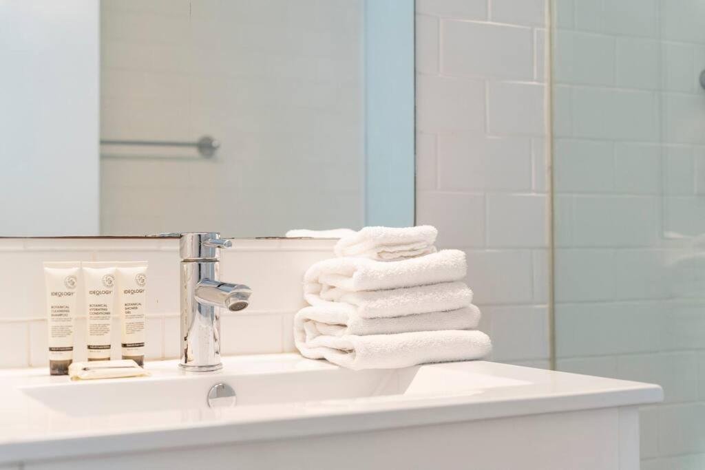 NEW furnish, 3 min SYD airport, 1 min walk beach
