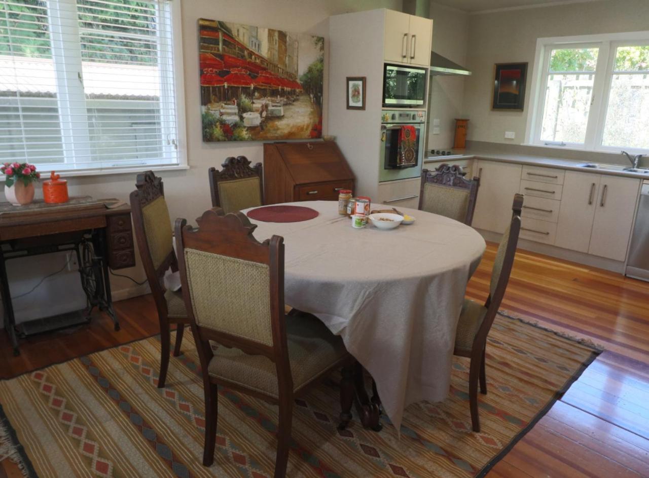 Magpie Cottage Homestay Bed & Breakfast