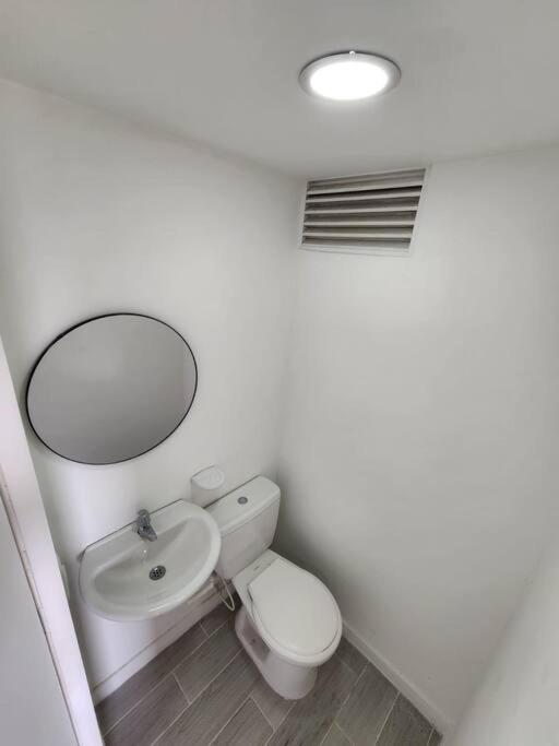 Cali Central House