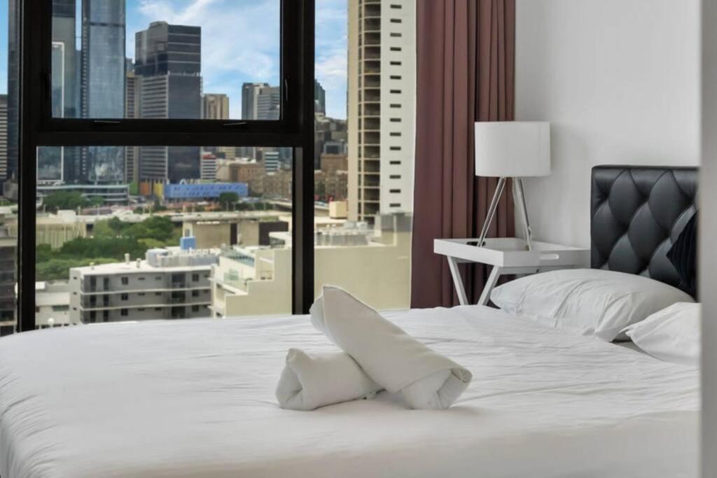 2B1B South Brisbane Apt W/Parking,Pool, Gym, Sauna