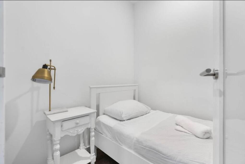 2B1B South Brisbane Apt W/Parking,Pool, Gym, Sauna