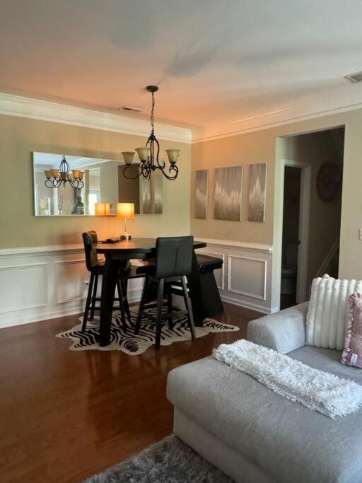 Luxury Gated Cascades Oasis - Tempur-Pedic Beds & Gated Community view 5