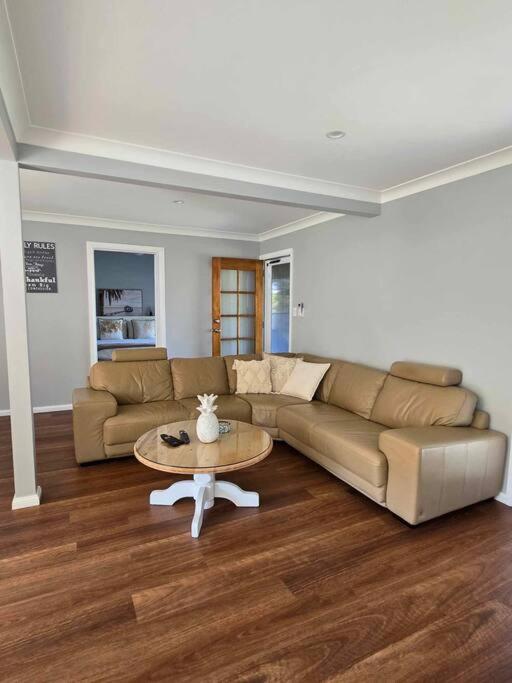 Elanora - home by the sea in Sussex Inlet
