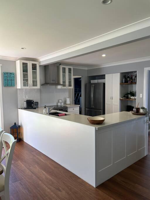 Elanora - home by the sea in Sussex Inlet