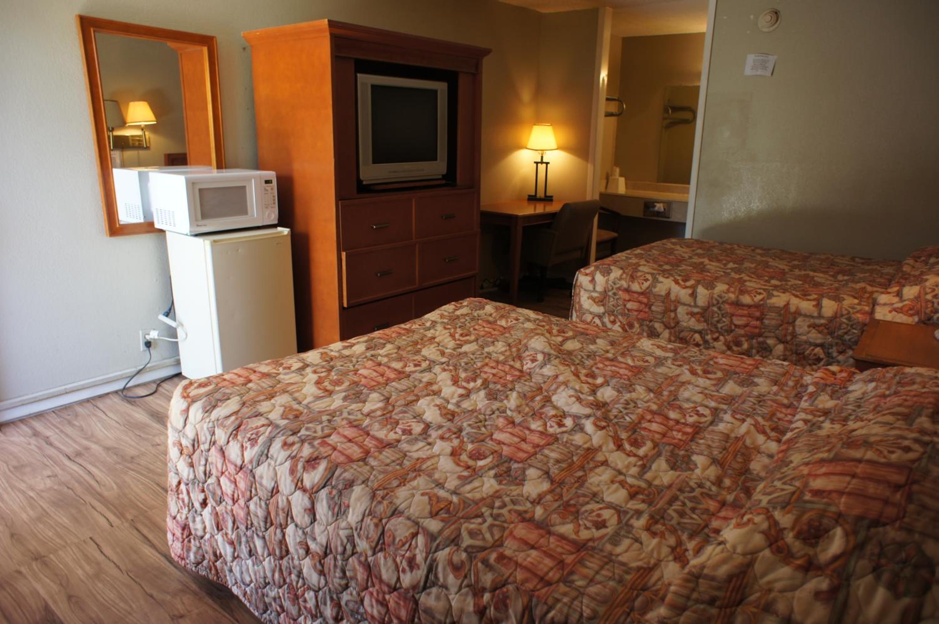 Executive Inn & Suites