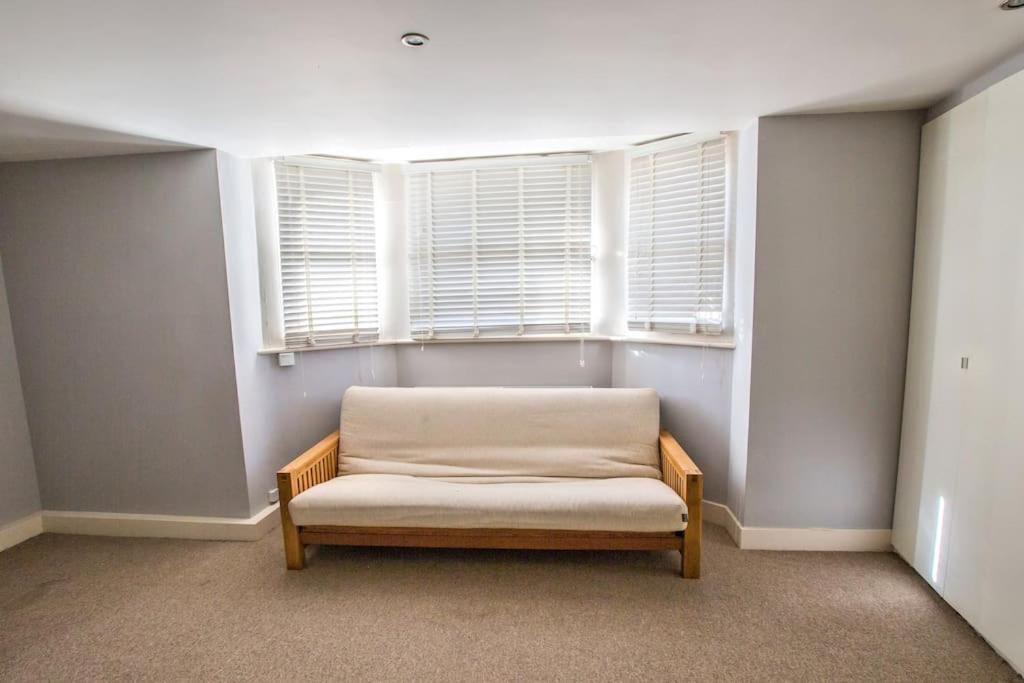 Charming Apartment in Deal near the Beach & Town view 3