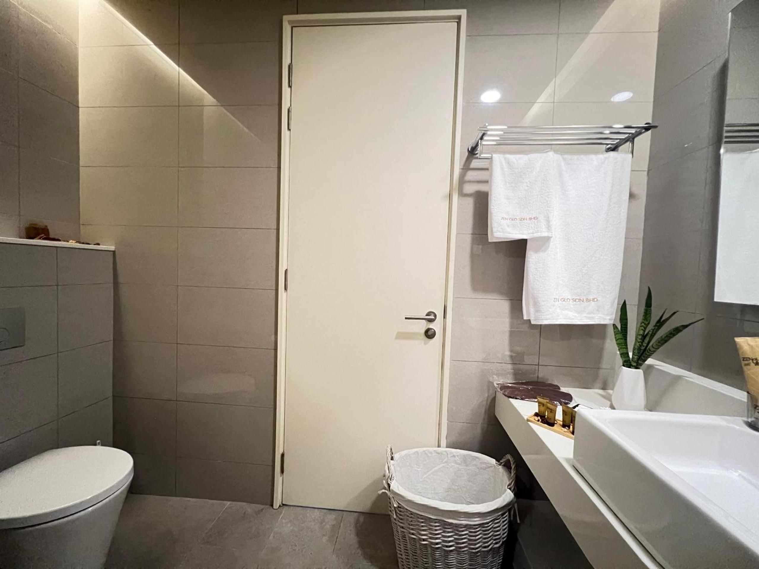 Suites TribecaTRX Kuala Lumpur by ZenGlo 5min walk to The Exchange TRX
