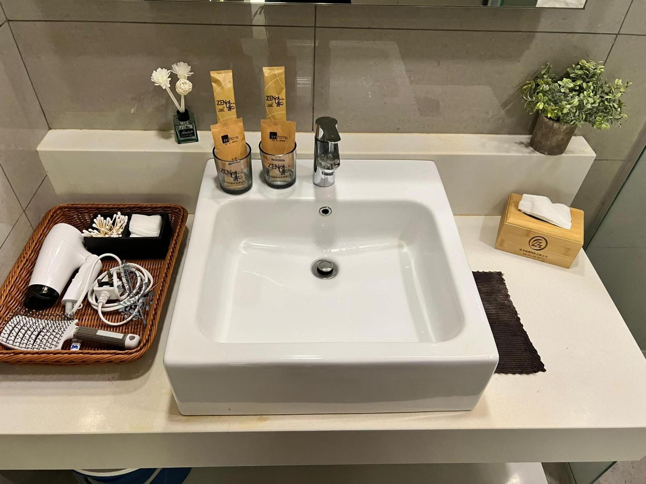 Suites TribecaTRX Kuala Lumpur by ZenGlo 5min walk to The Exchange TRX