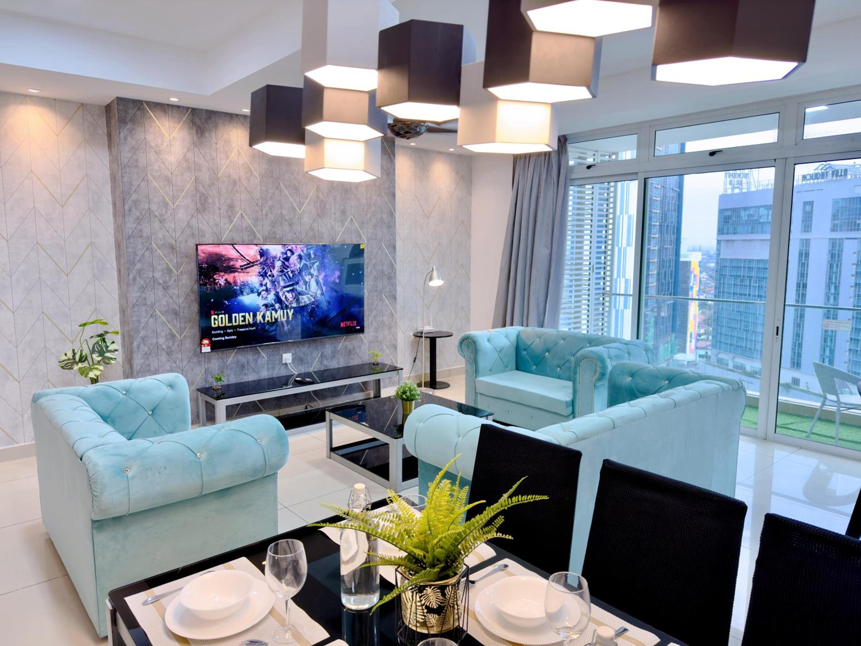 KSL CityMall 15-20pax 4B4B PrivateLift-SmartTV70inch-Netflix
