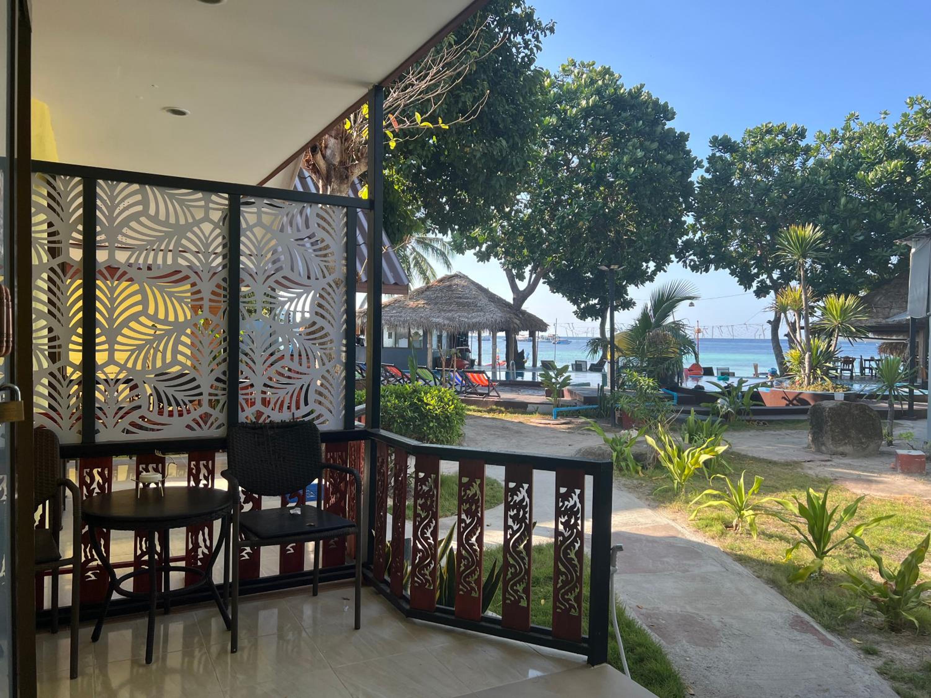 Dong Talay Lipe Beach Resort