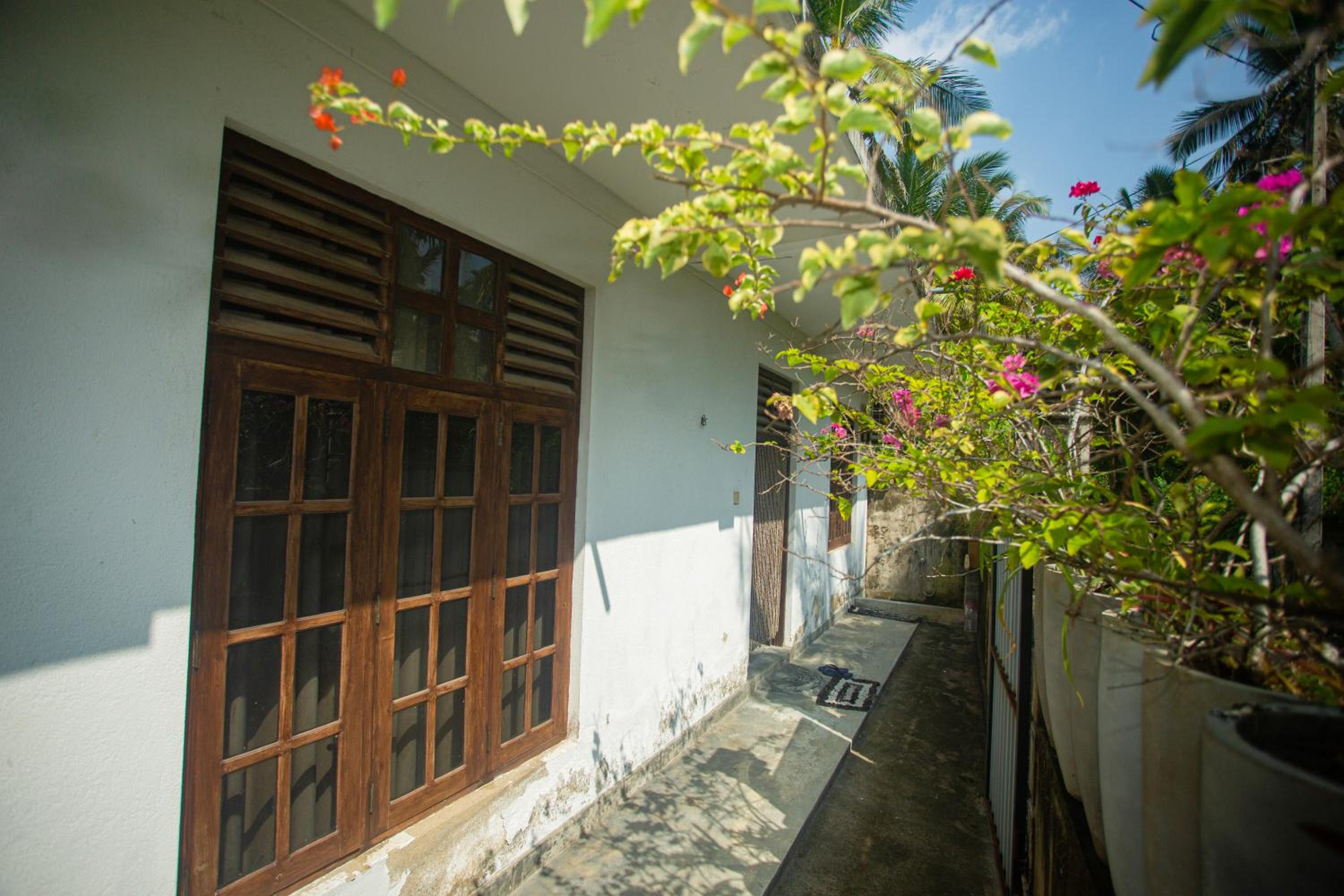 koggala House By The Rock view 2