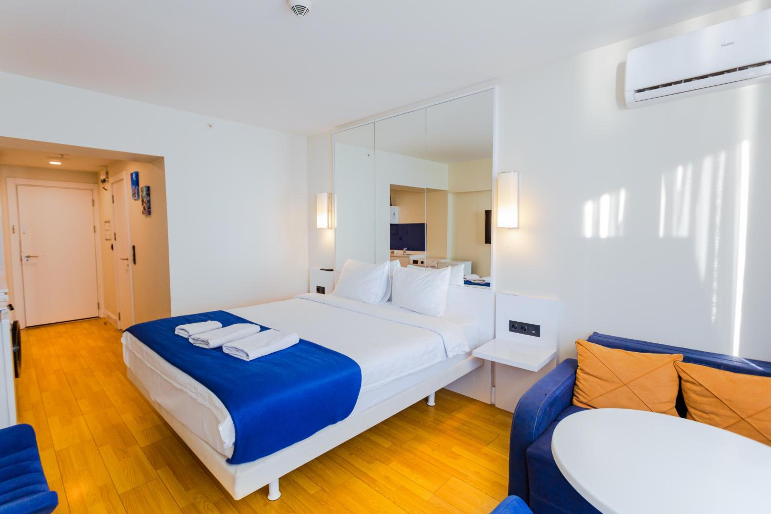 Sea View Apartments In Batumi view 4
