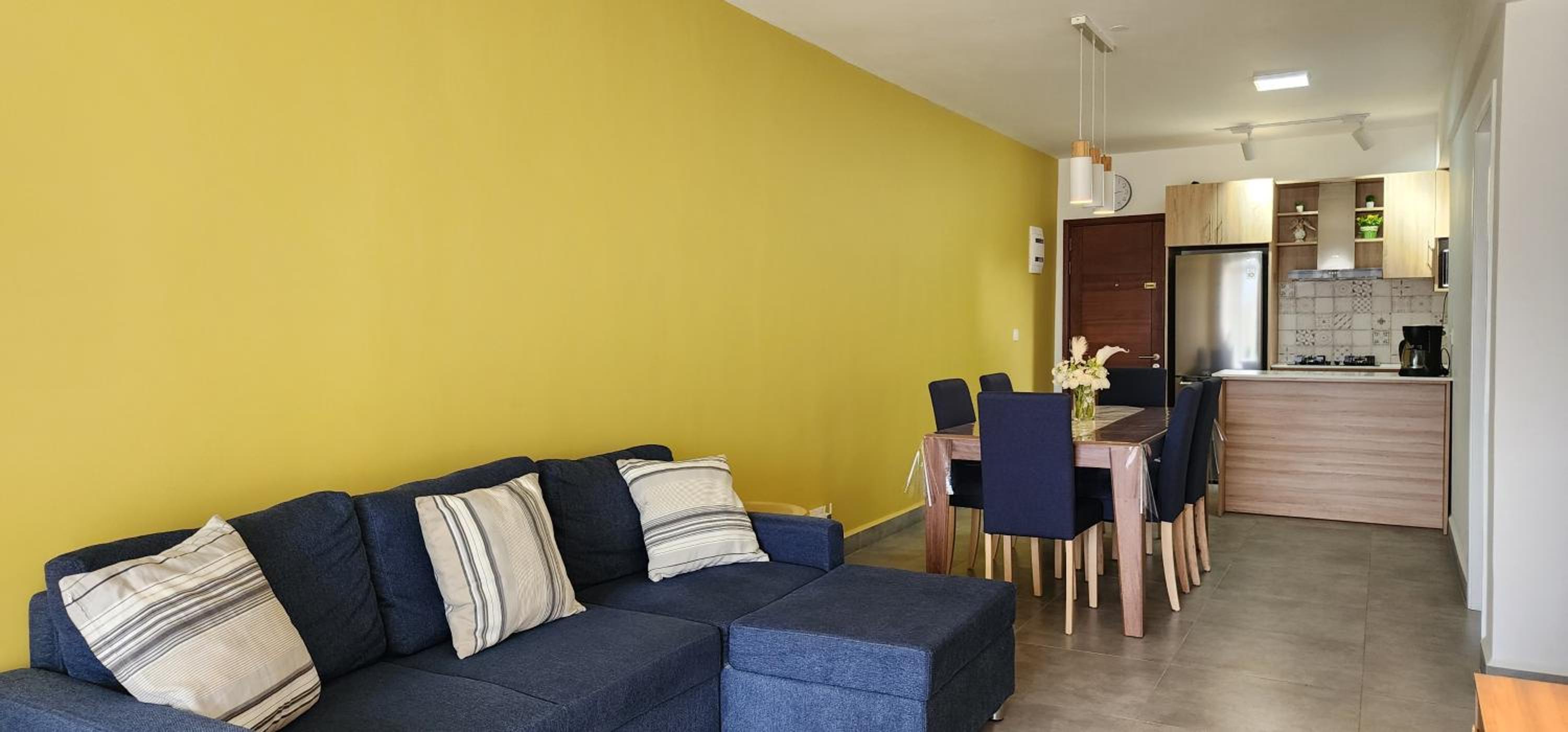 Sandstone Deluxe 2 bedroom apart with lift and common pool view 4