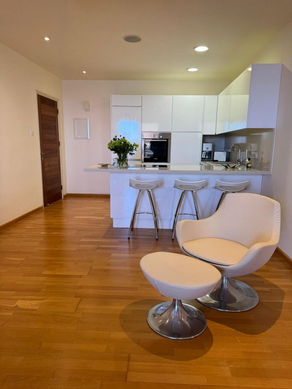 11 Suites - Golden Sunrise Suite