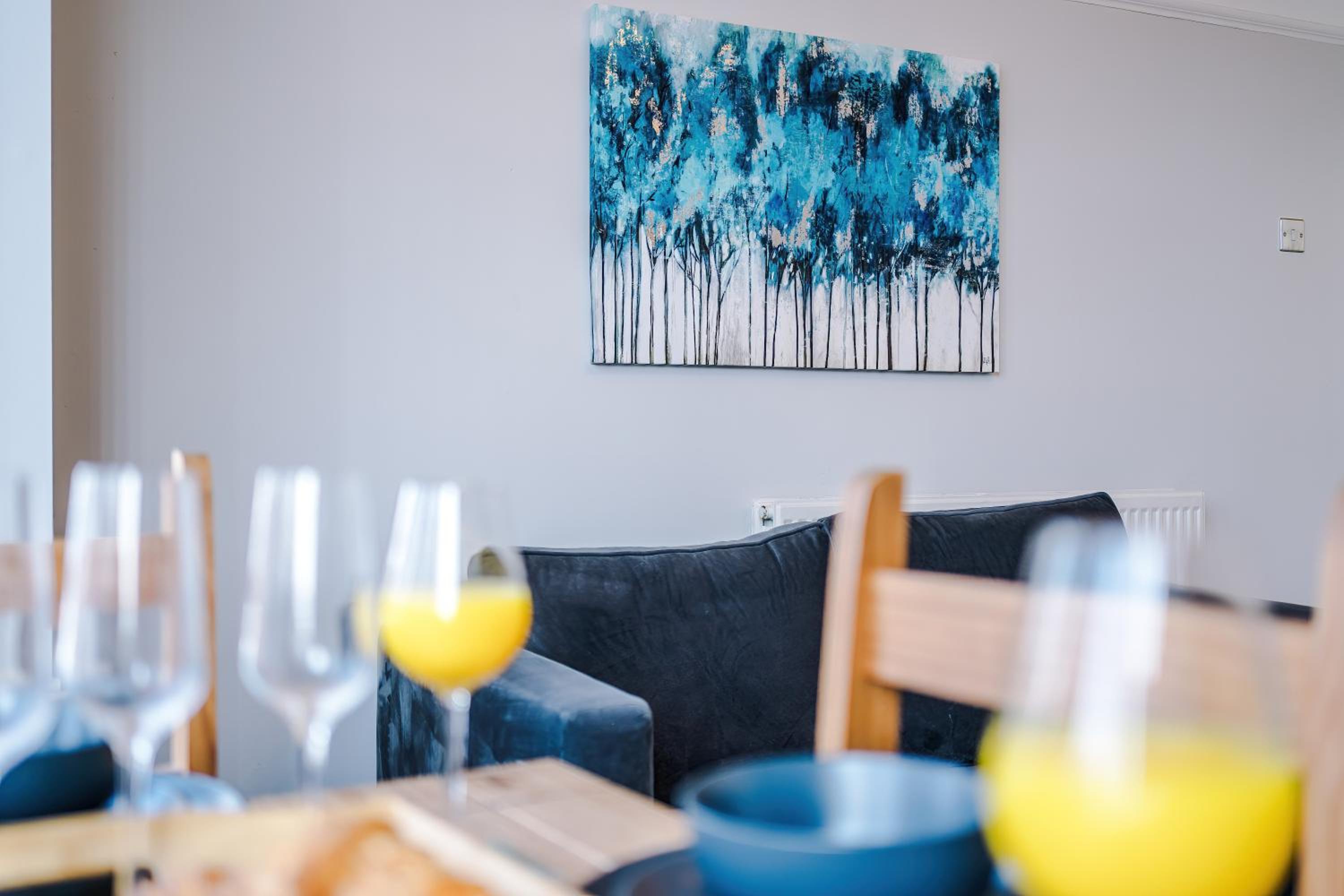 "Eastville Court Rhyl" by Greenstay Serviced Accommodation - A Cosy 2 Bedroom Bungalow with Parking, Dog Friendly, Close To Beaches, Shops & Restaurants -  view 2
