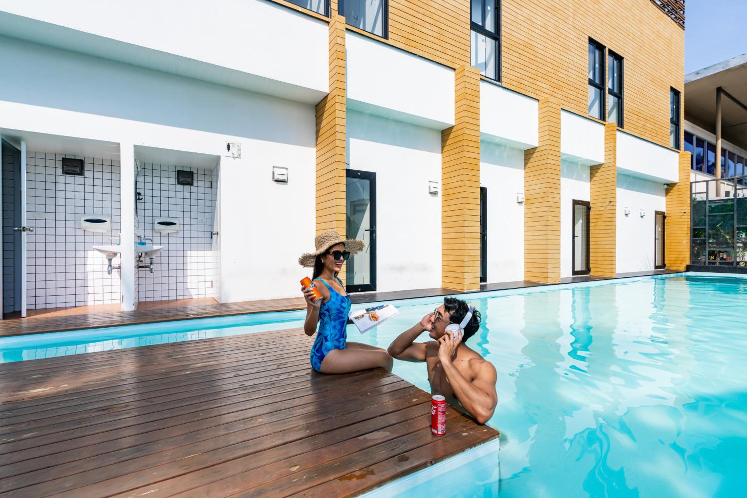 Book a Bed Poshtel - SHA Plus