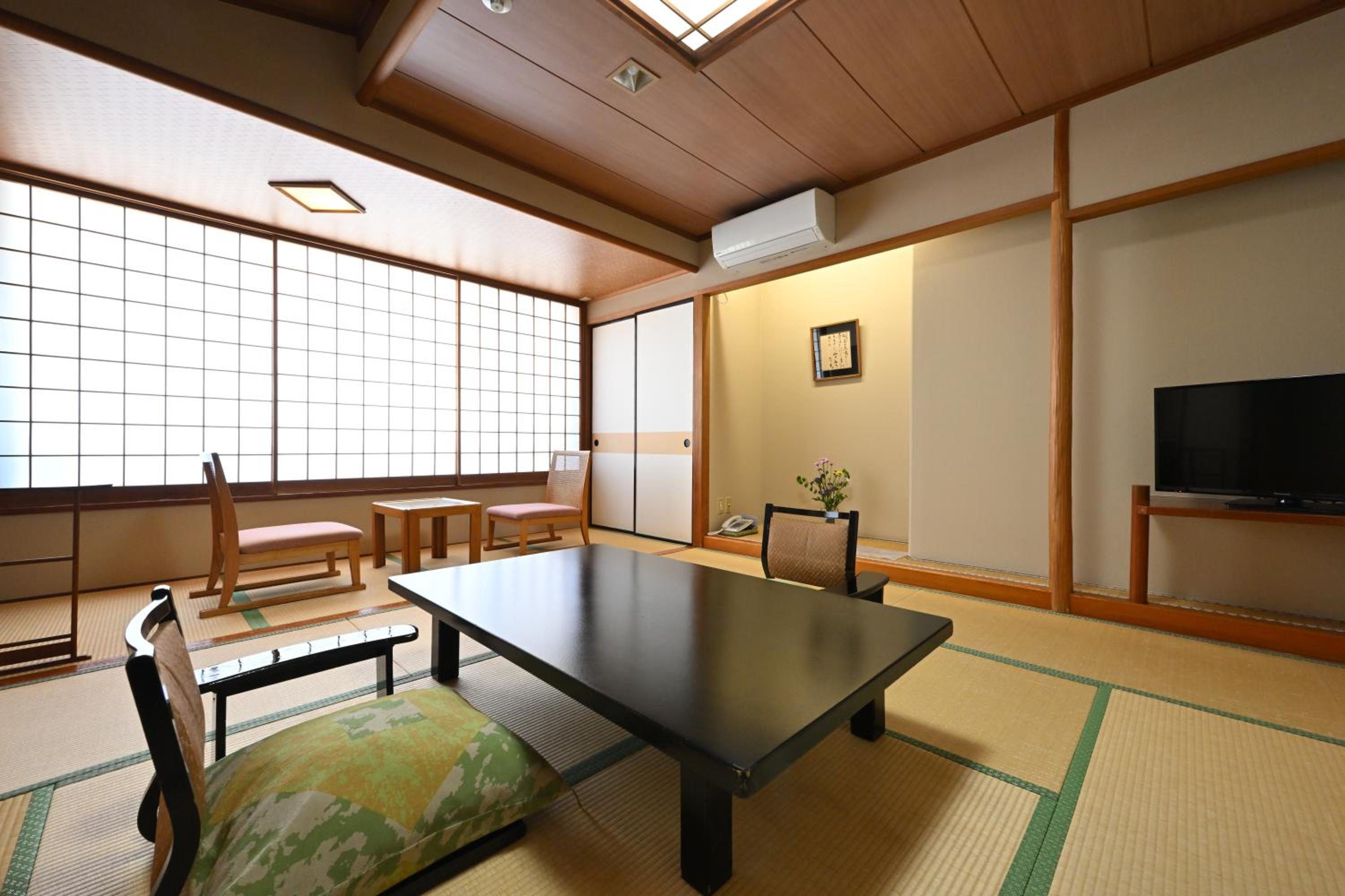 Osakaya Ryokan view 3