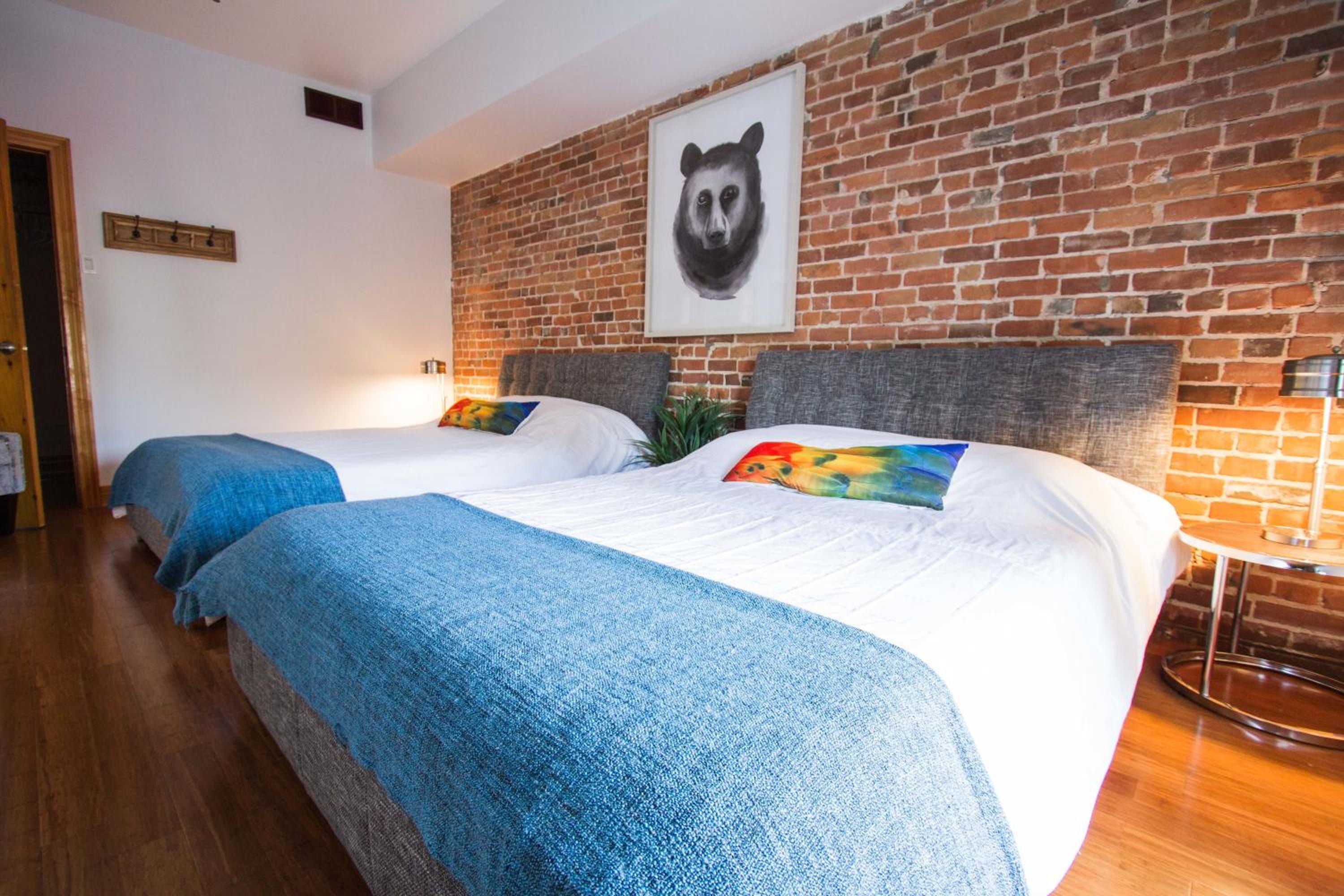 MTLVacationRentals - The City Chalet