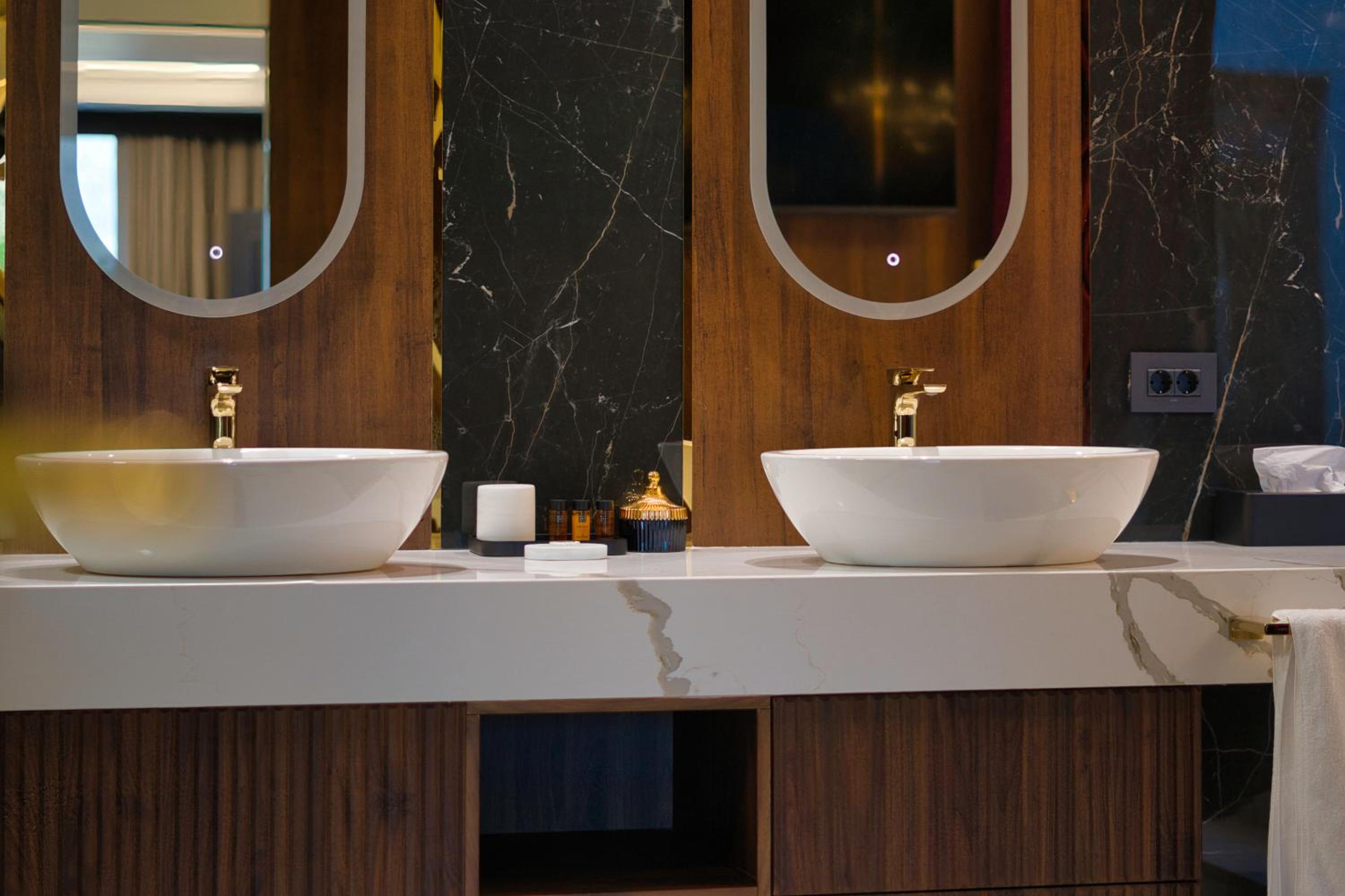 Imperia Luxury Vila