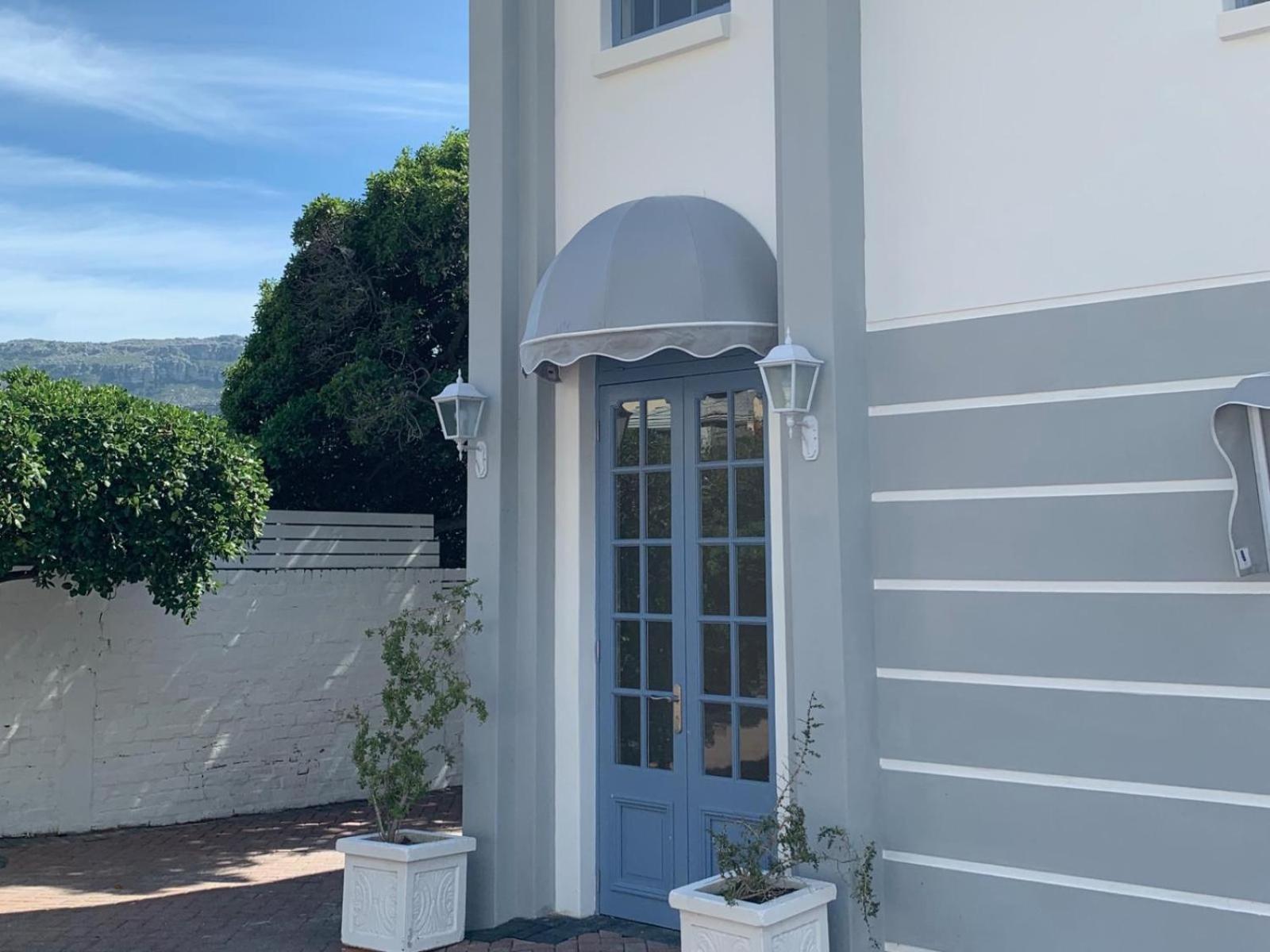 Sunny Cove Manor view 3