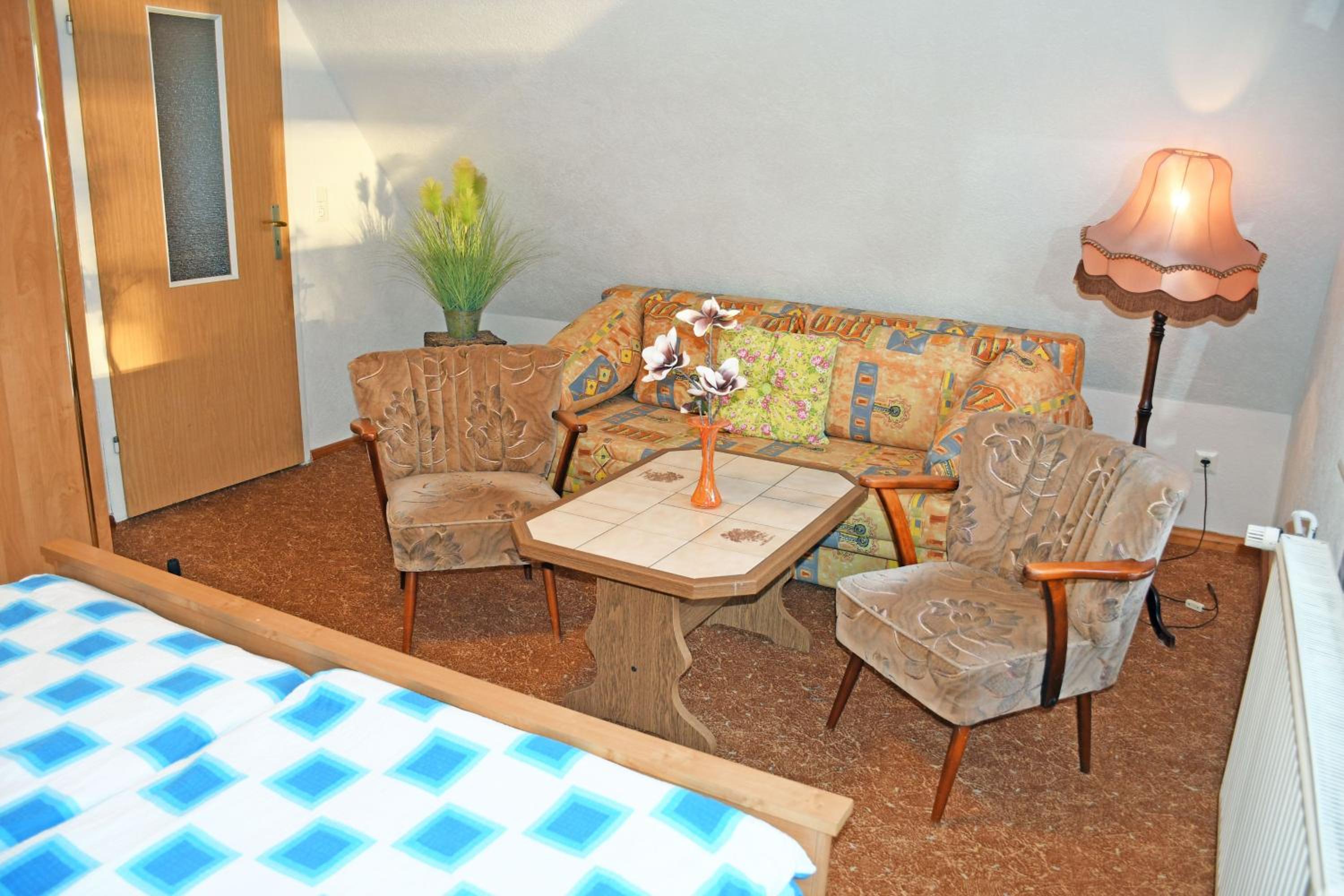 Urlaub unterm Reetdachhaus am Neuensiener See