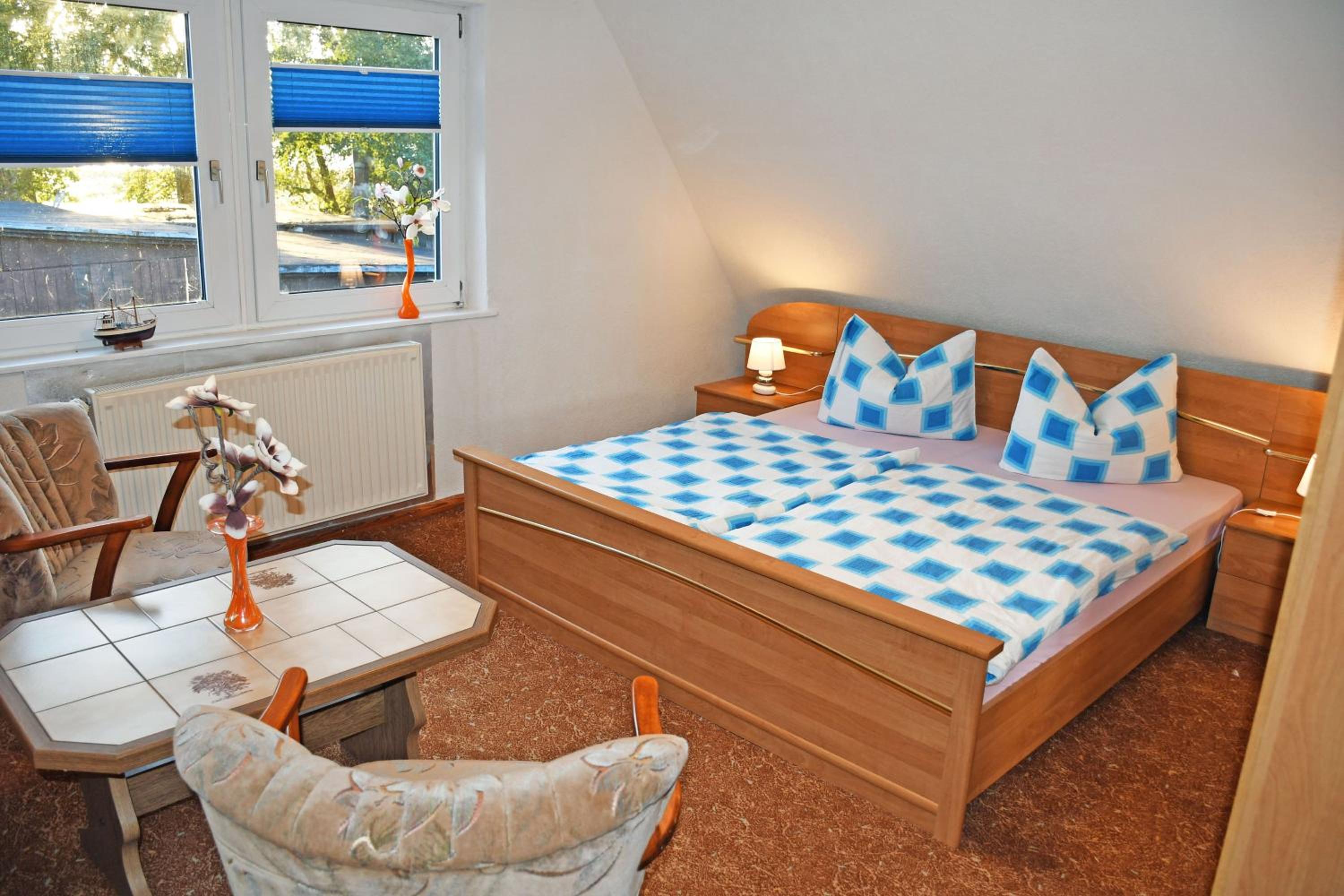 Urlaub unterm Reetdachhaus am Neuensiener See