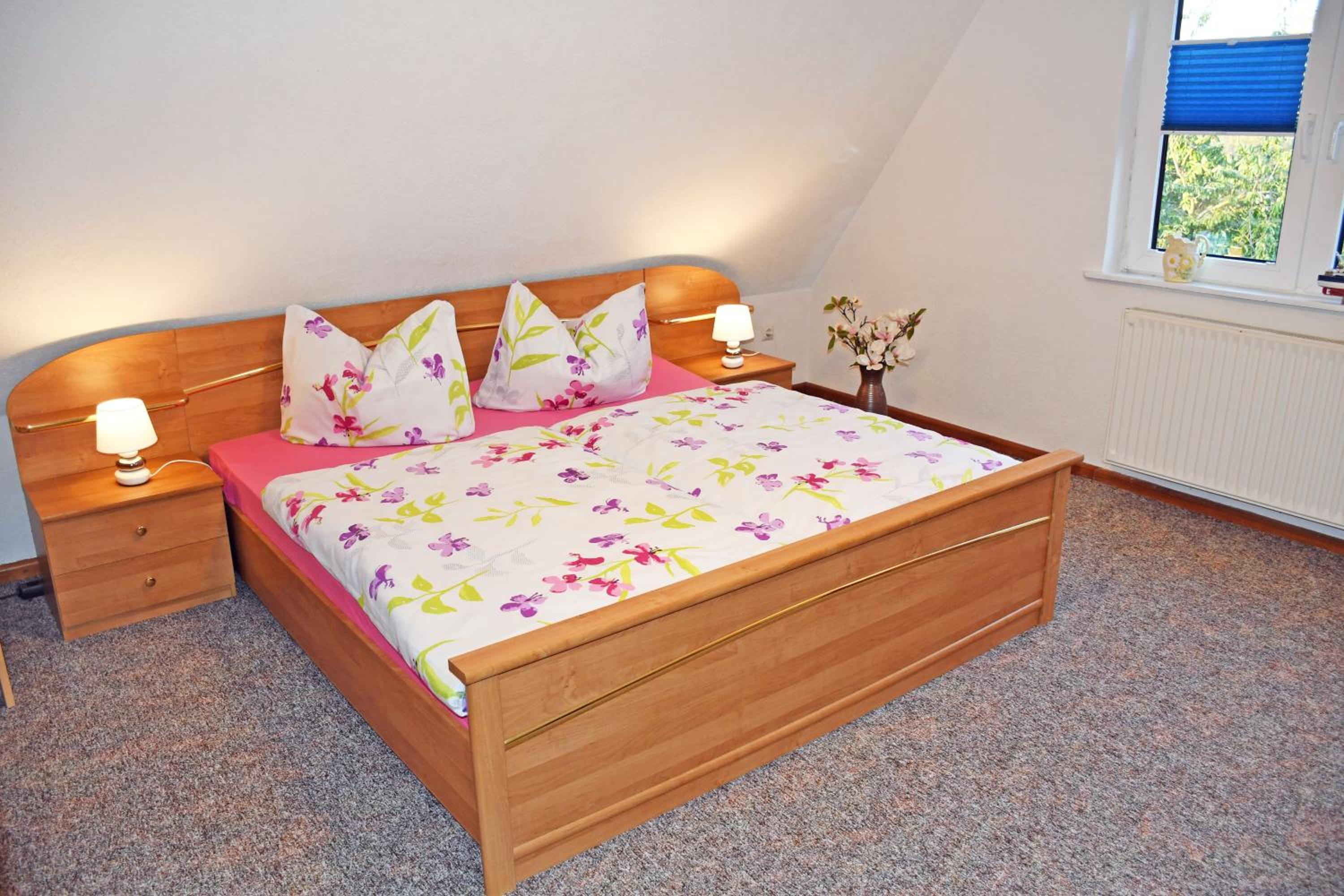 Urlaub unterm Reetdachhaus am Neuensiener See