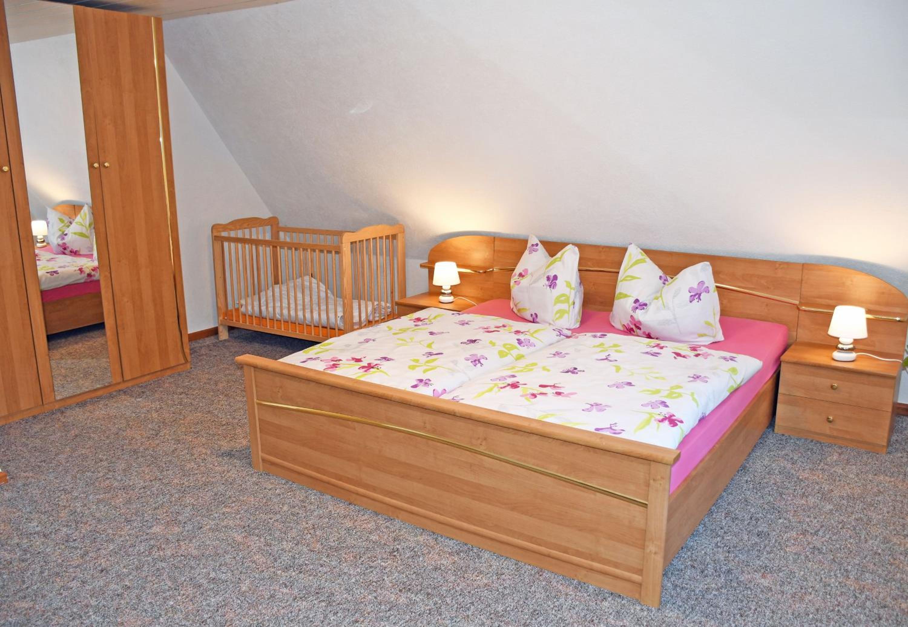 Urlaub unterm Reetdachhaus am Neuensiener See
