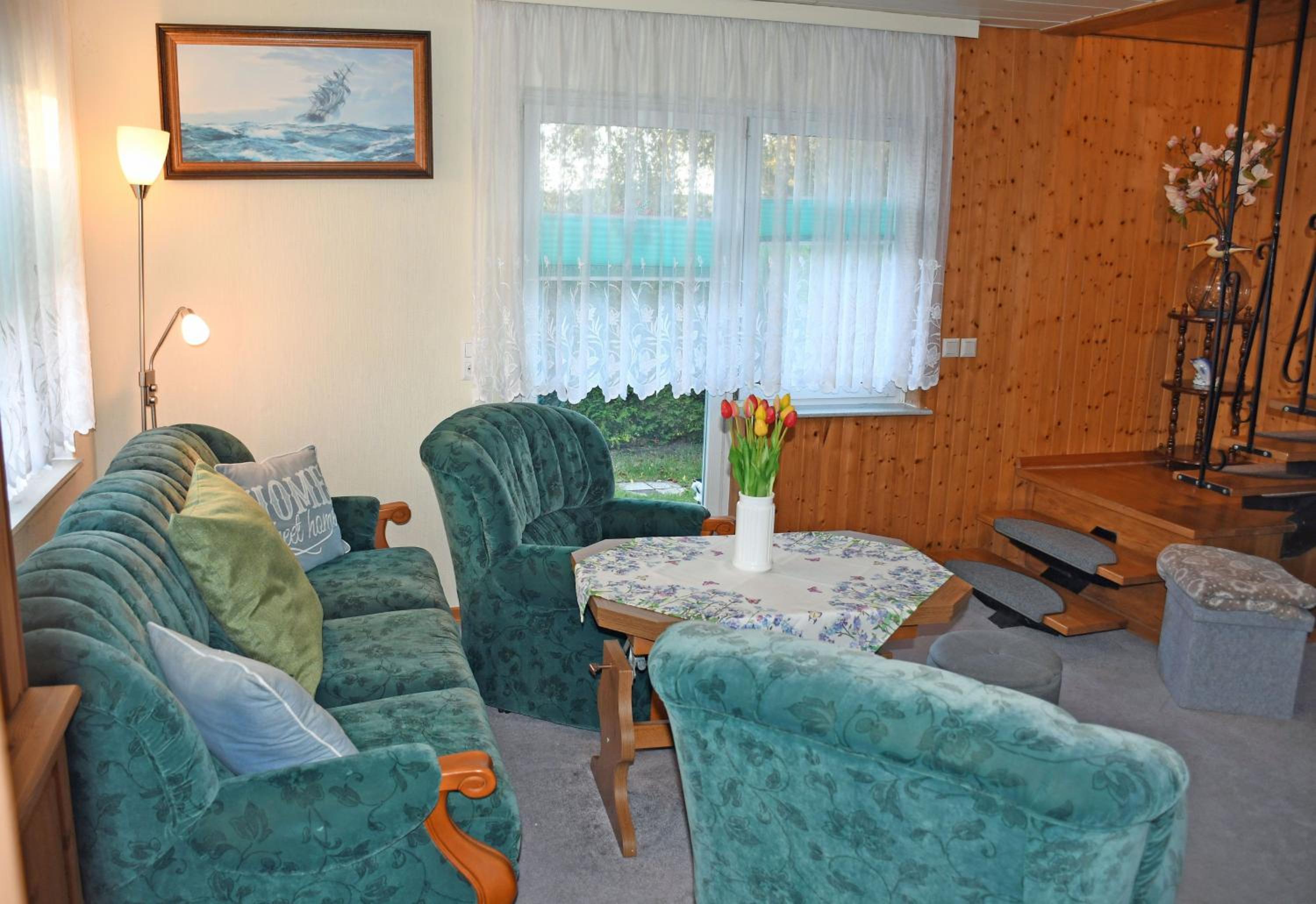 Urlaub unterm Reetdachhaus am Neuensiener See