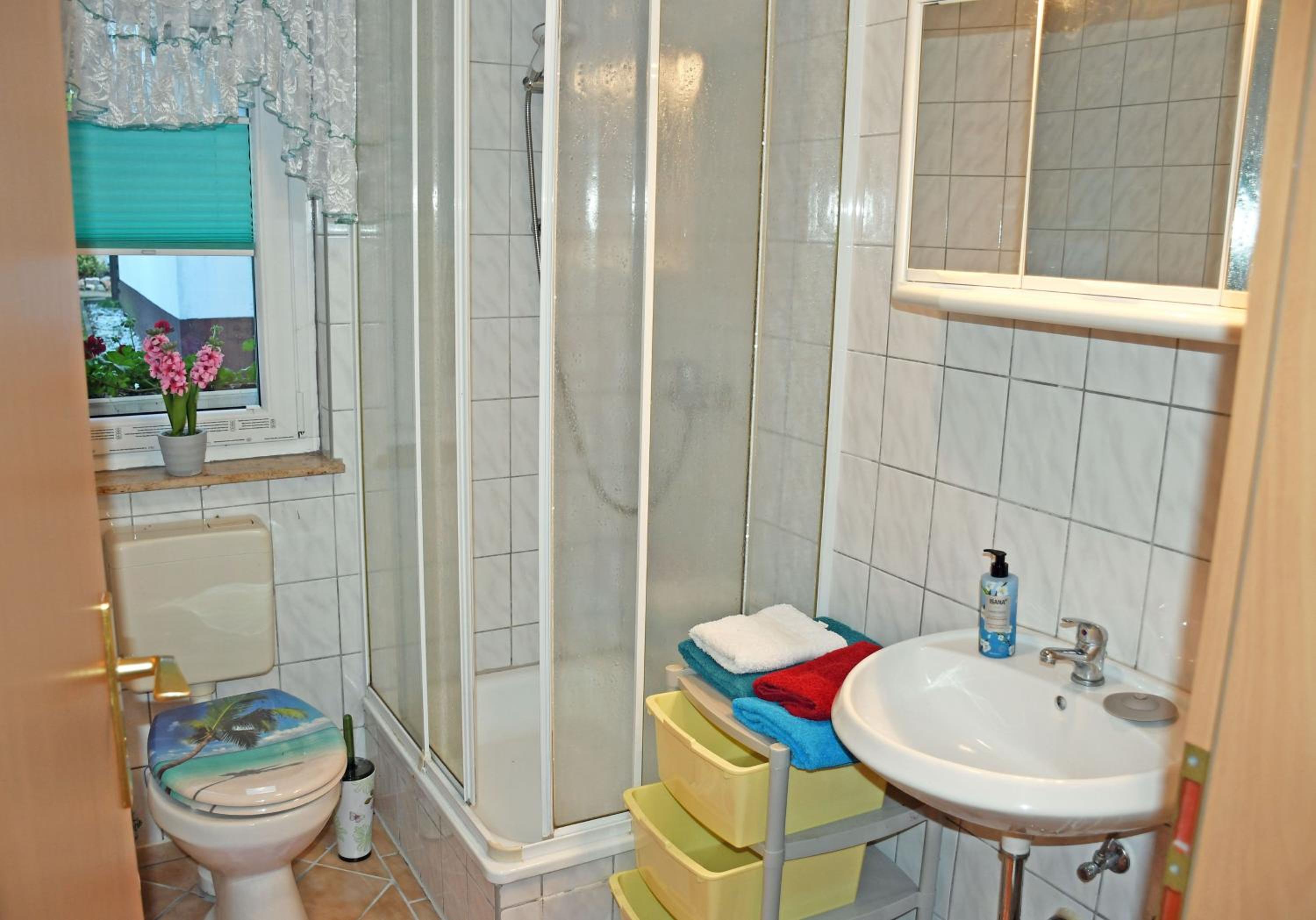 Urlaub unterm Reetdachhaus am Neuensiener See