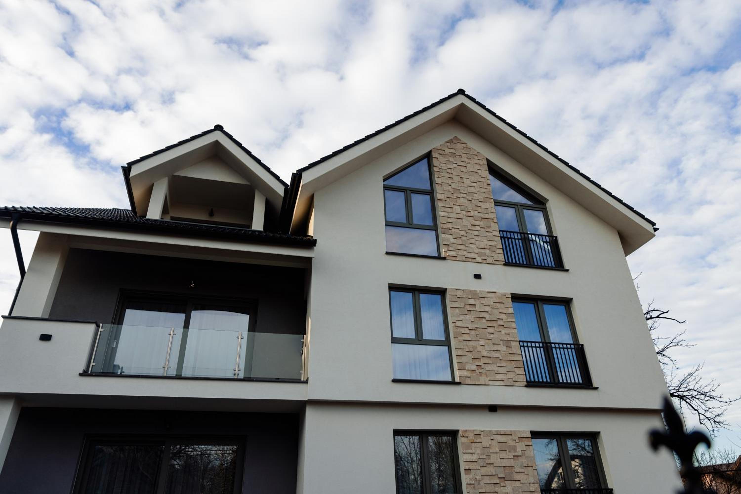 Park Residence 3 view 2