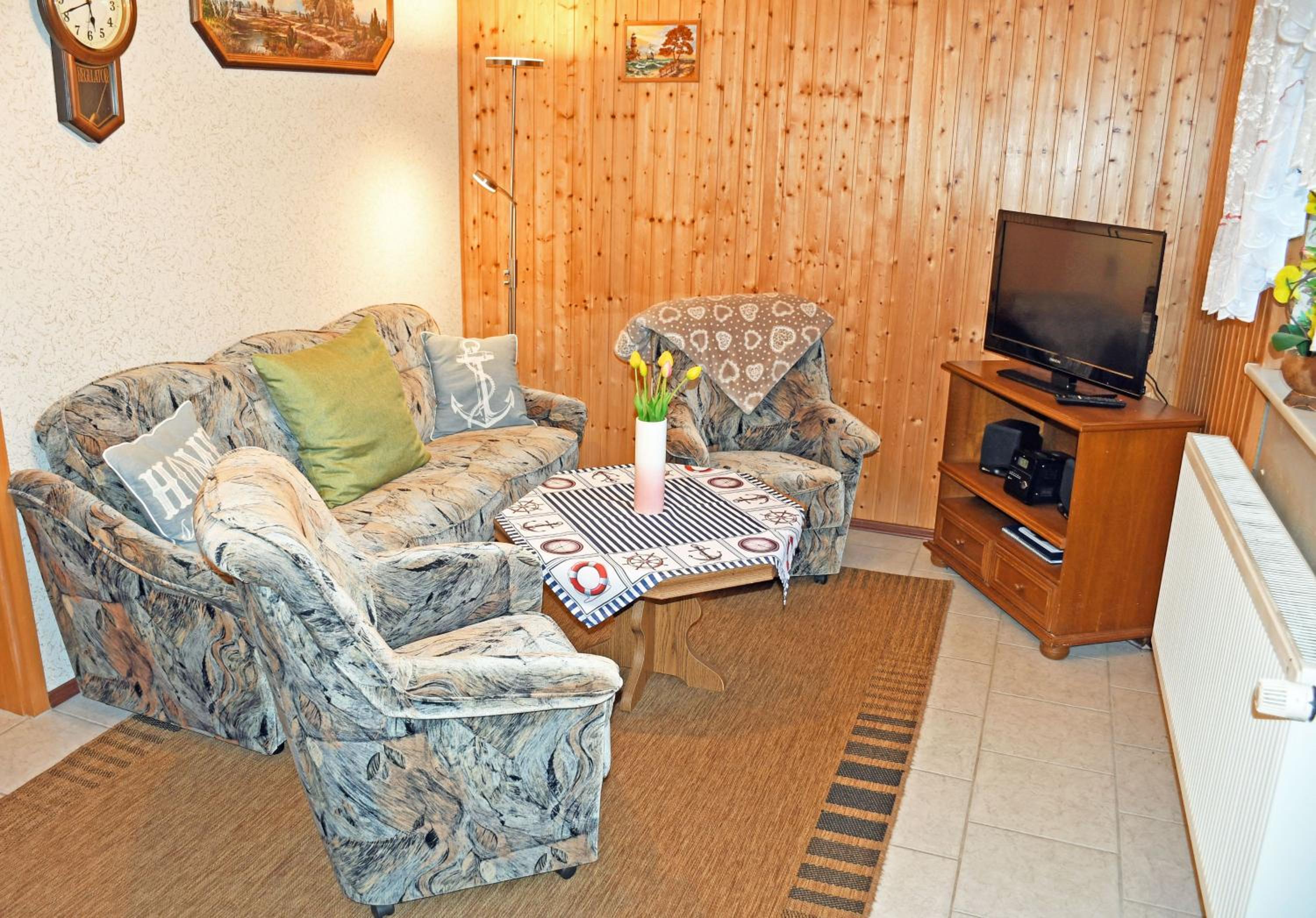 Urlaub unterm Reetdachhaus am Neuensiener See