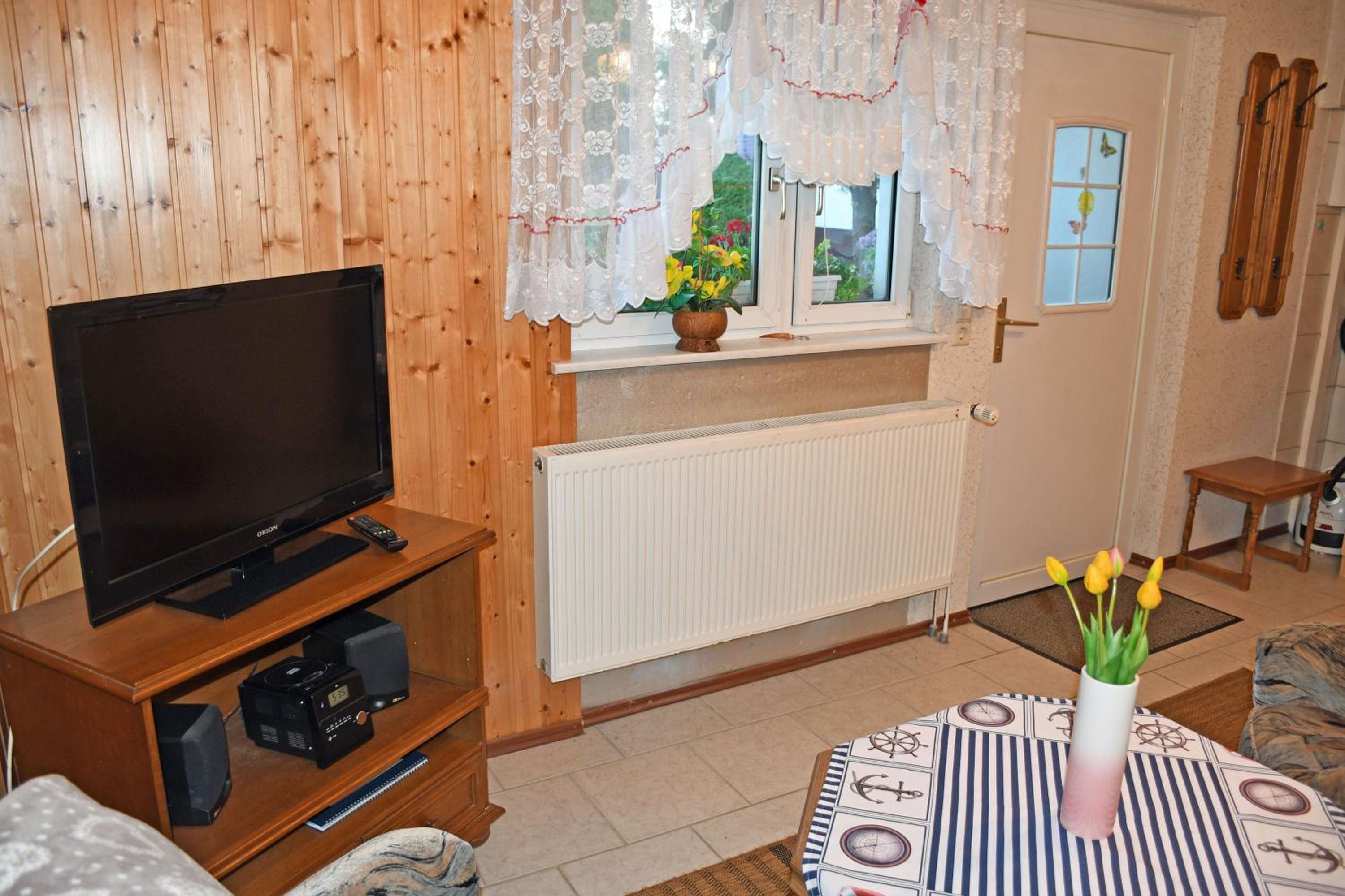 Urlaub unterm Reetdachhaus am Neuensiener See