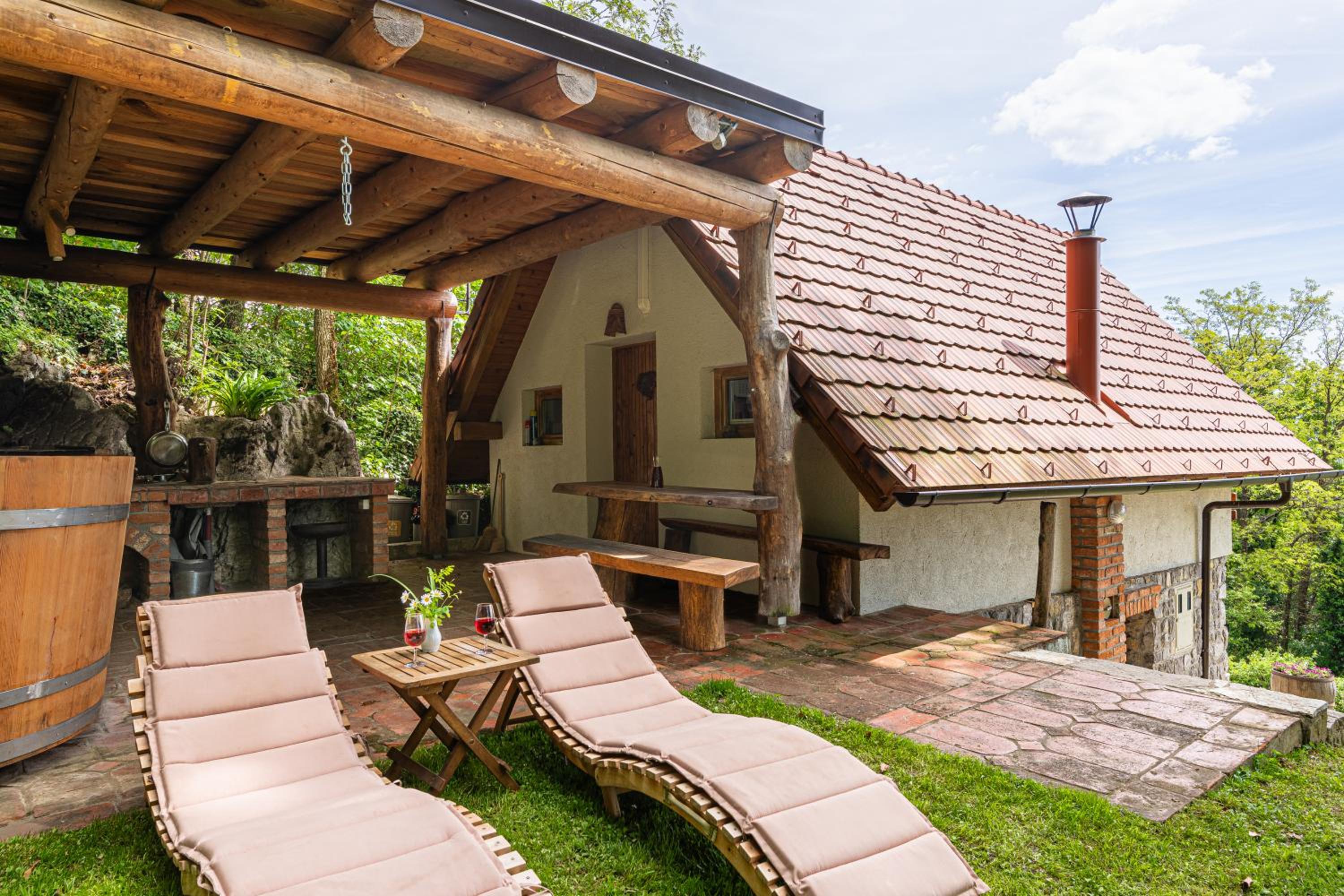 Vineyard Cottage Rataj 2 view 3